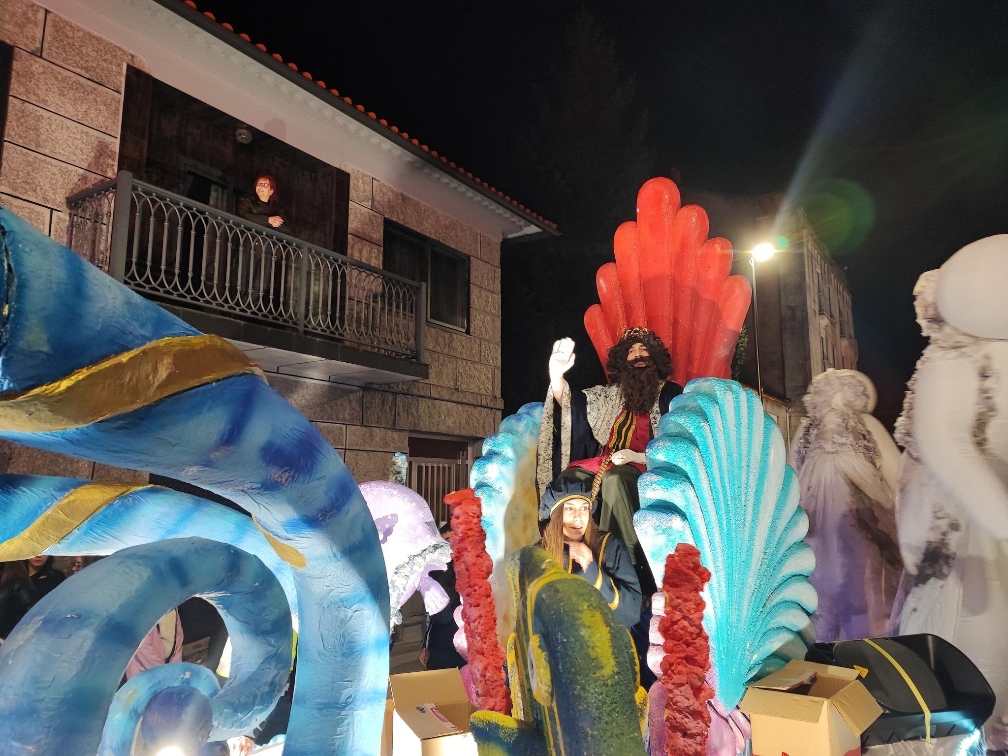 Cabalgata de Reis 2023. Imaxes do desfile polas rúas da Vila