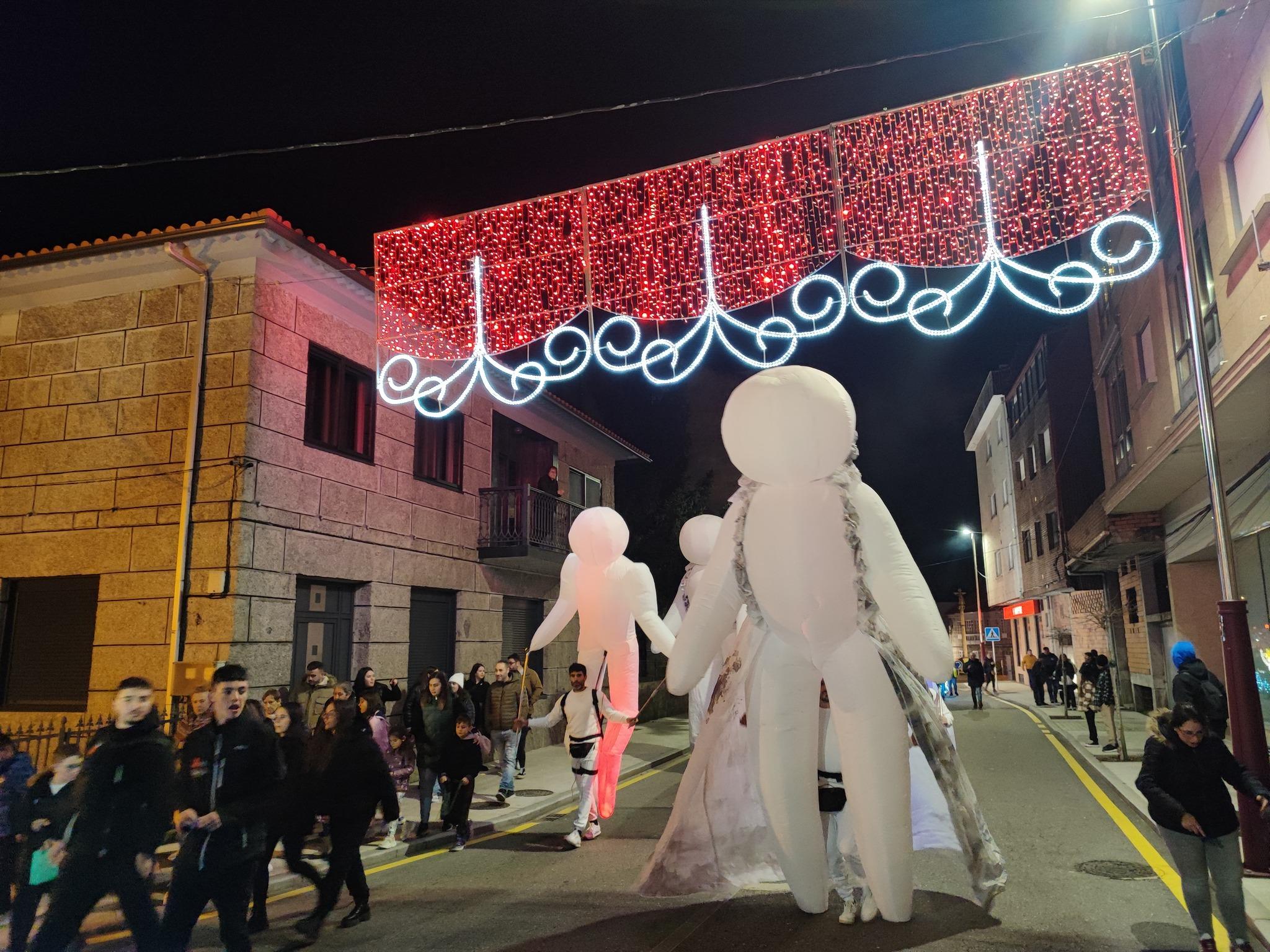Cabalgata de Reis 2023. Imaxes do desfile polas rúas da Vila