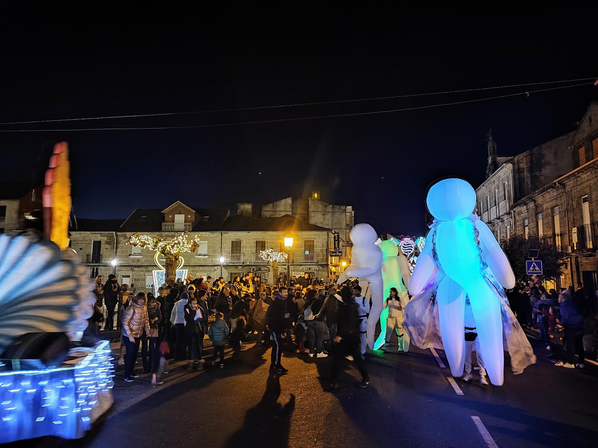 Cabalgata de Reis 2023. Imaxes do desfile polas rúas da Vila