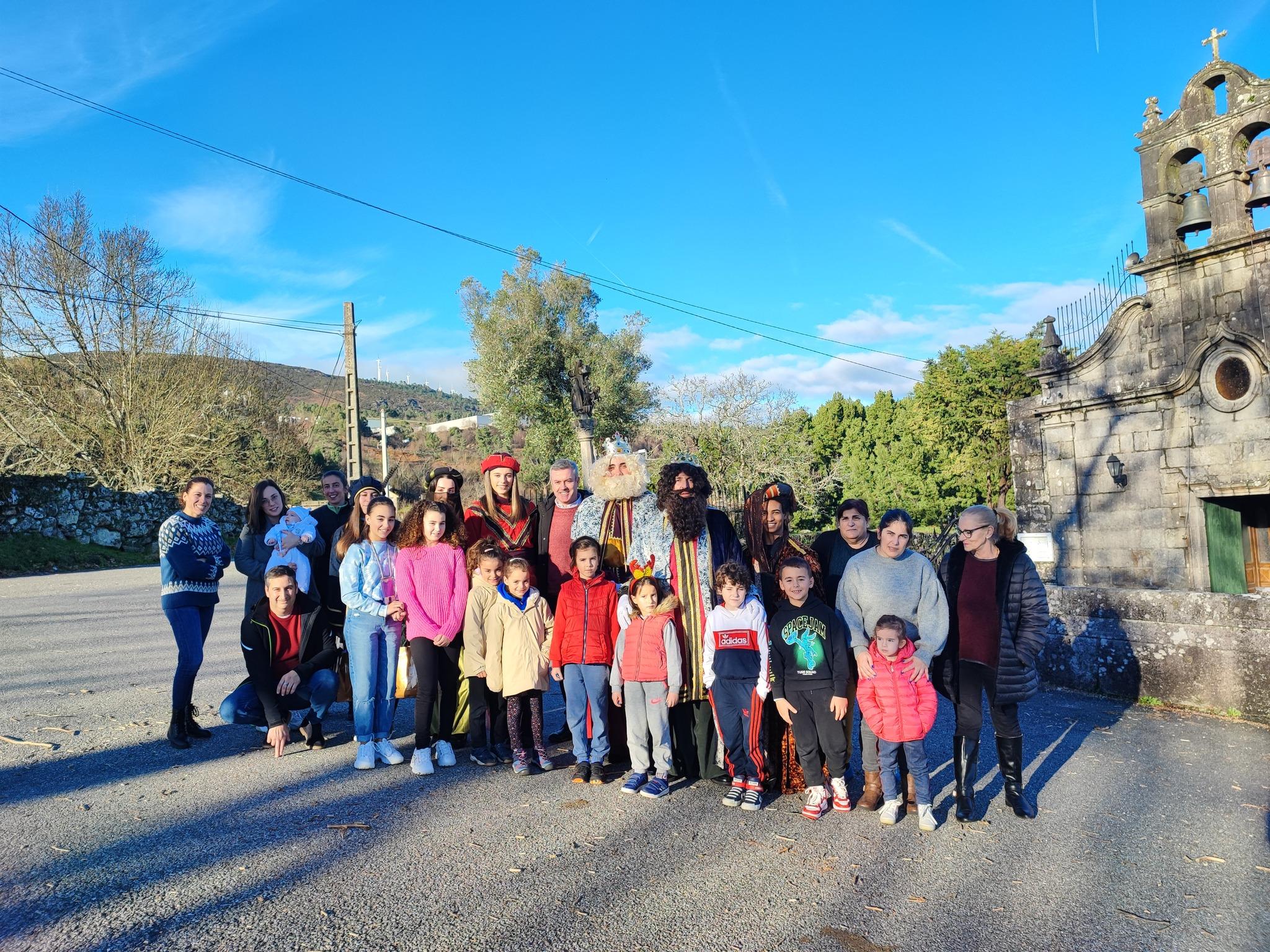 Visita das súas Maxestades de Oriente á parroquia de Oroso