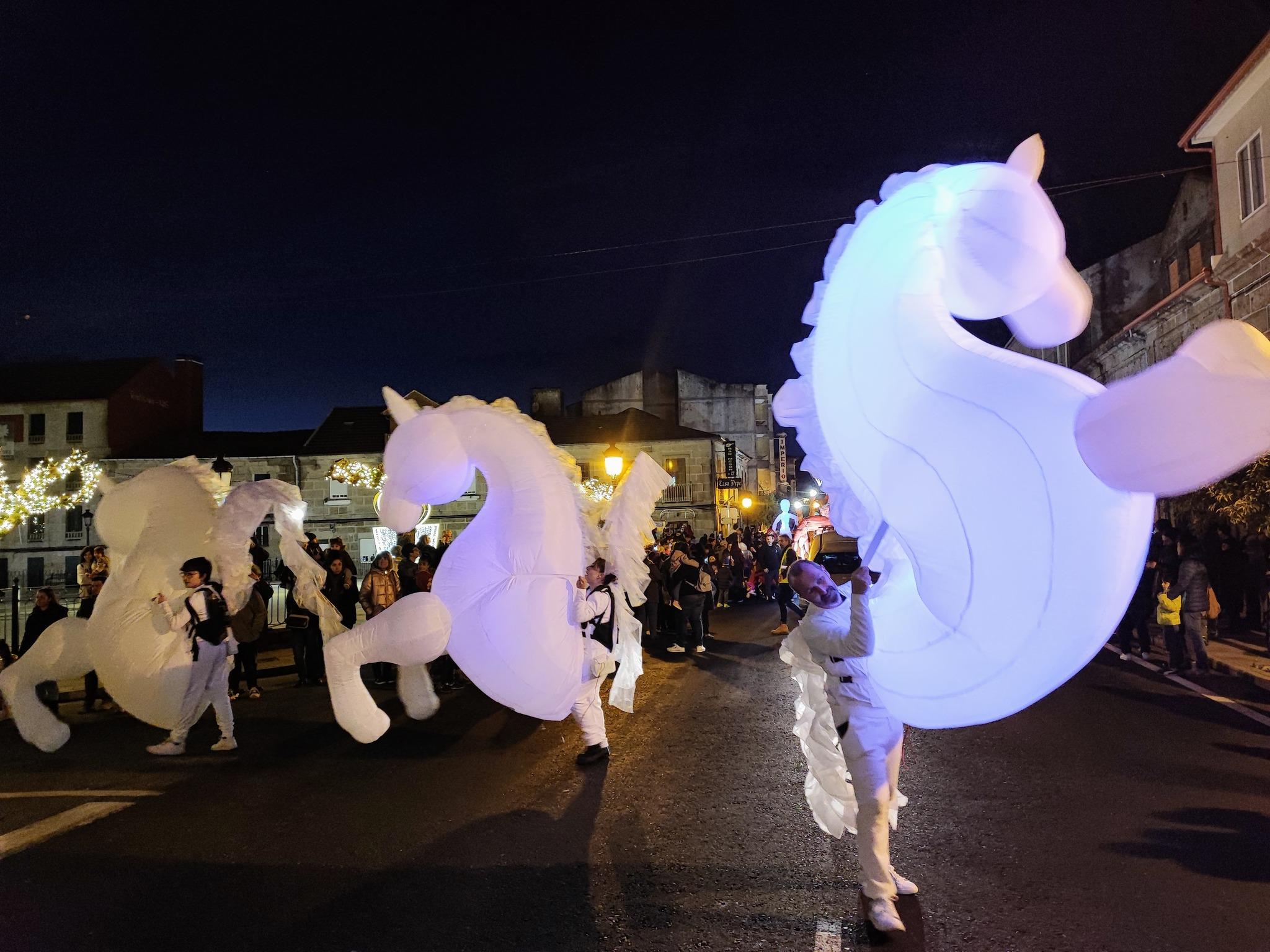 Cabalgata de Reis 2023. Imaxes do desfile polas rúas da Vila