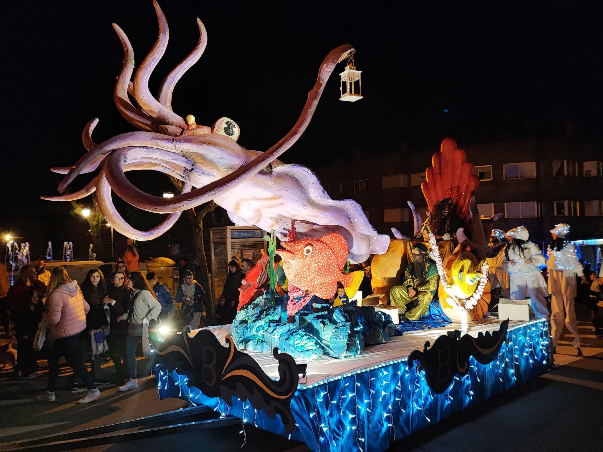 Cabalgata de Reis 2023. Imaxes do desfile polas rúas da Vila