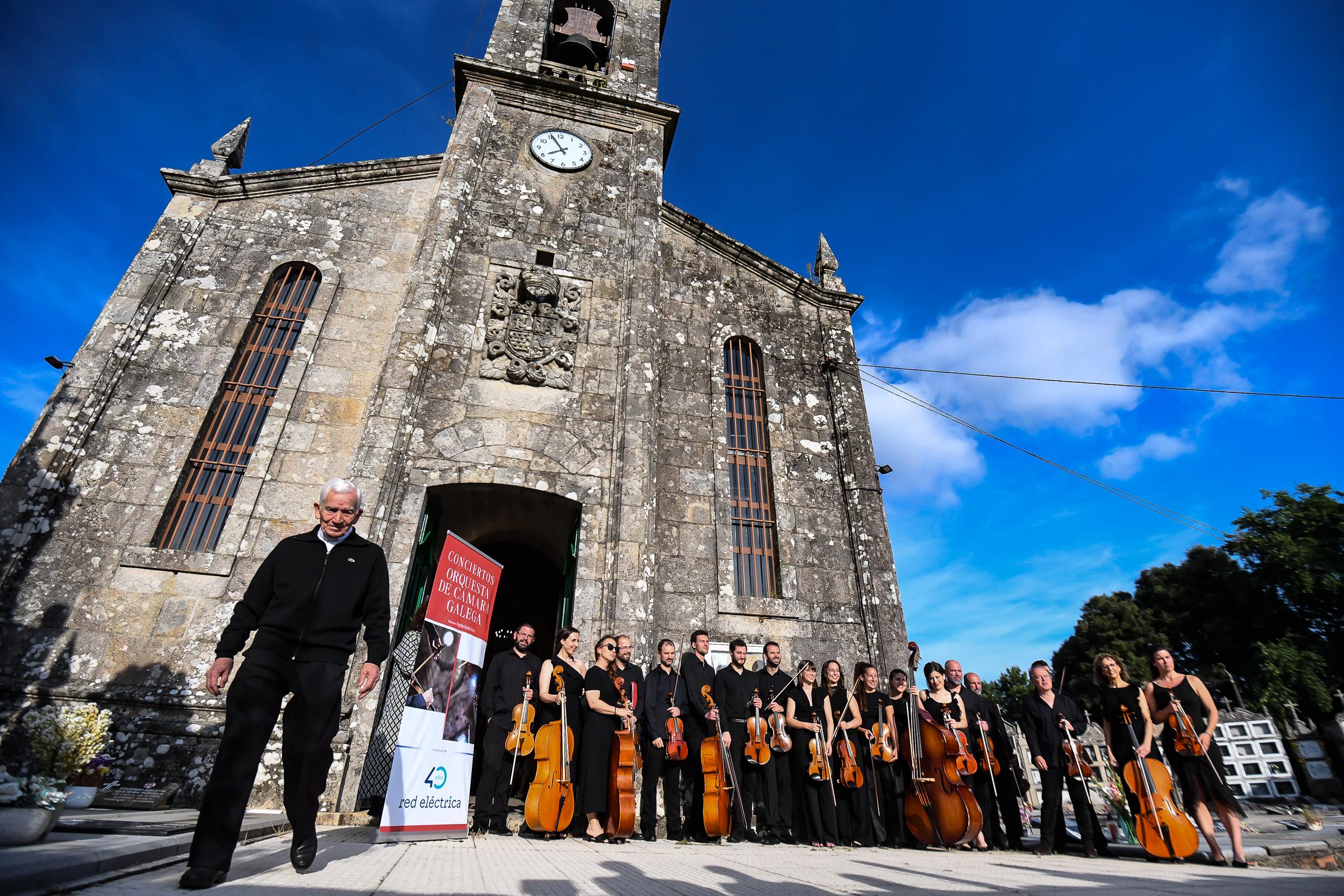 Éxito rotundo en Valeixe co concerto de música clásica celebrado o 21 de xuño a cargo da Orquestra de Cámara Galega, no marco do 40 Aniversario de REDEIA