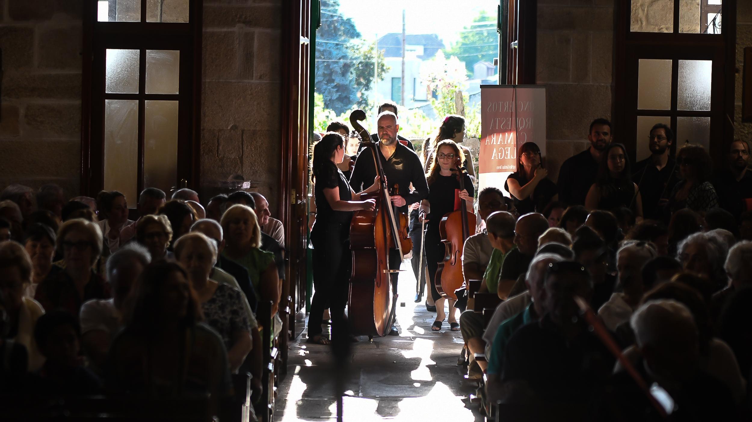 Éxito rotundo en Valeixe co concerto de música clásica celebrado o 21 de xuño a cargo da Orquestra de Cámara Galega, no marco do 40 Aniversario de REDEIA