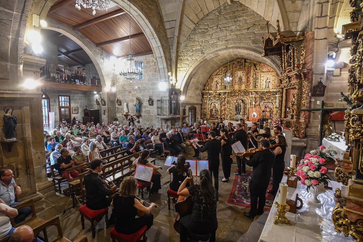 Éxito rotundo en Valeixe co concerto de música clásica celebrado o 21 de xuño a cargo da Orquestra de Cámara Galega, no marco do 40 Aniversario de REDEIA