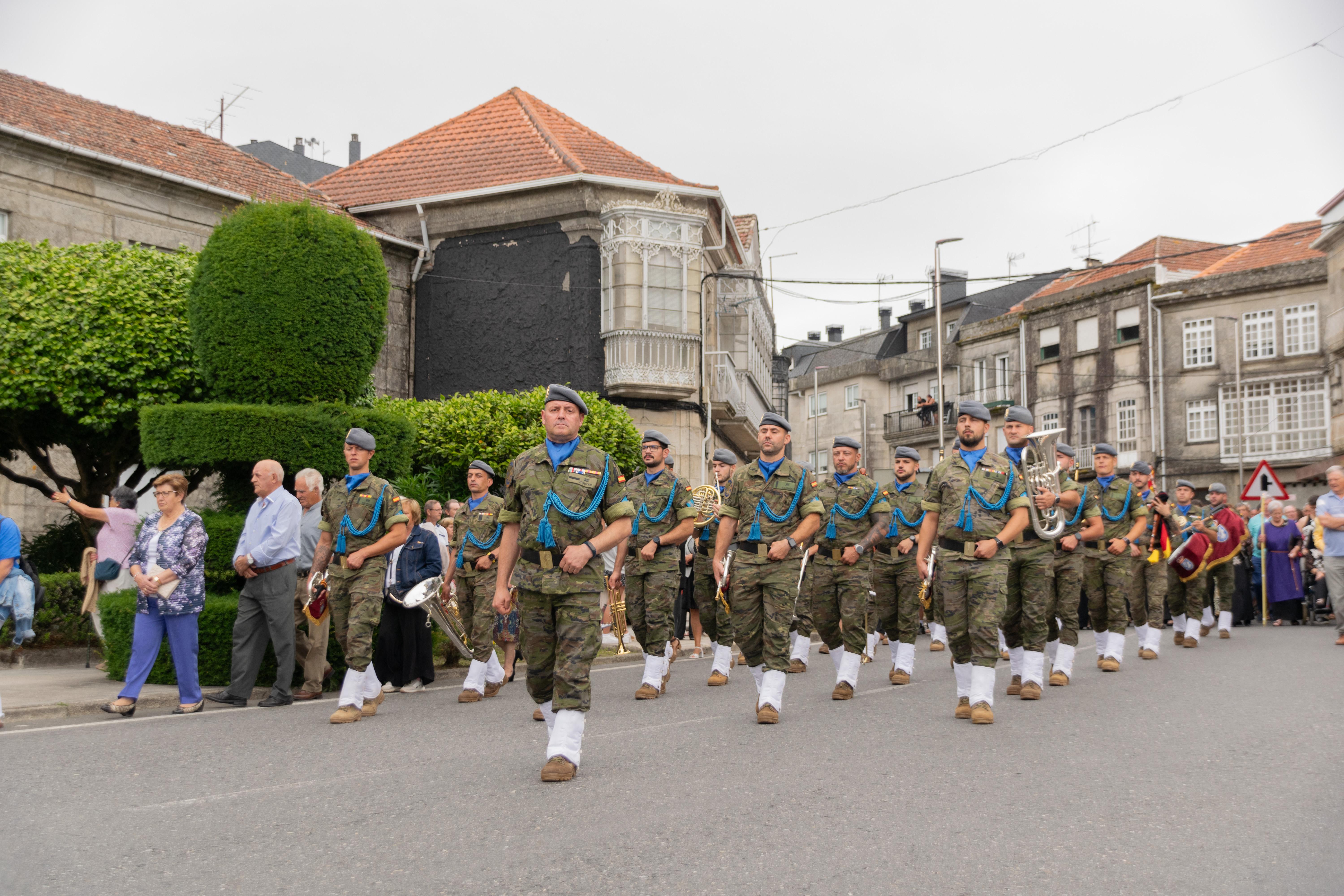 Este domingo A Cañiza volveu a vibrar de emoción e sentimento ao paso da procesión na honra do Santísimo Cristo da Agonía e da Nosa Señora A Virxe dos Dolores