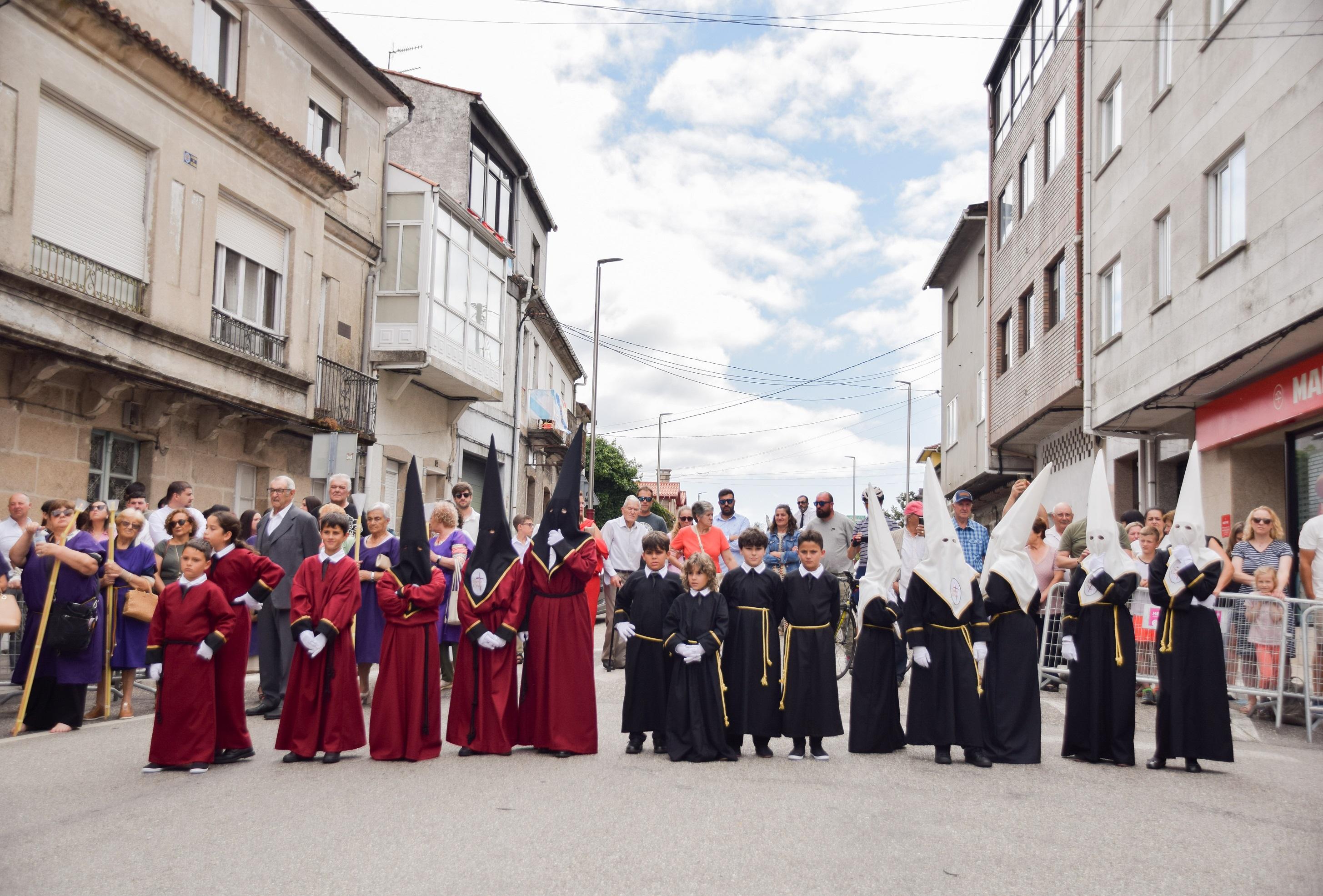 A Cañiza celebrou con devoción a festividade na honra do Santísimo Cristo da Agonía