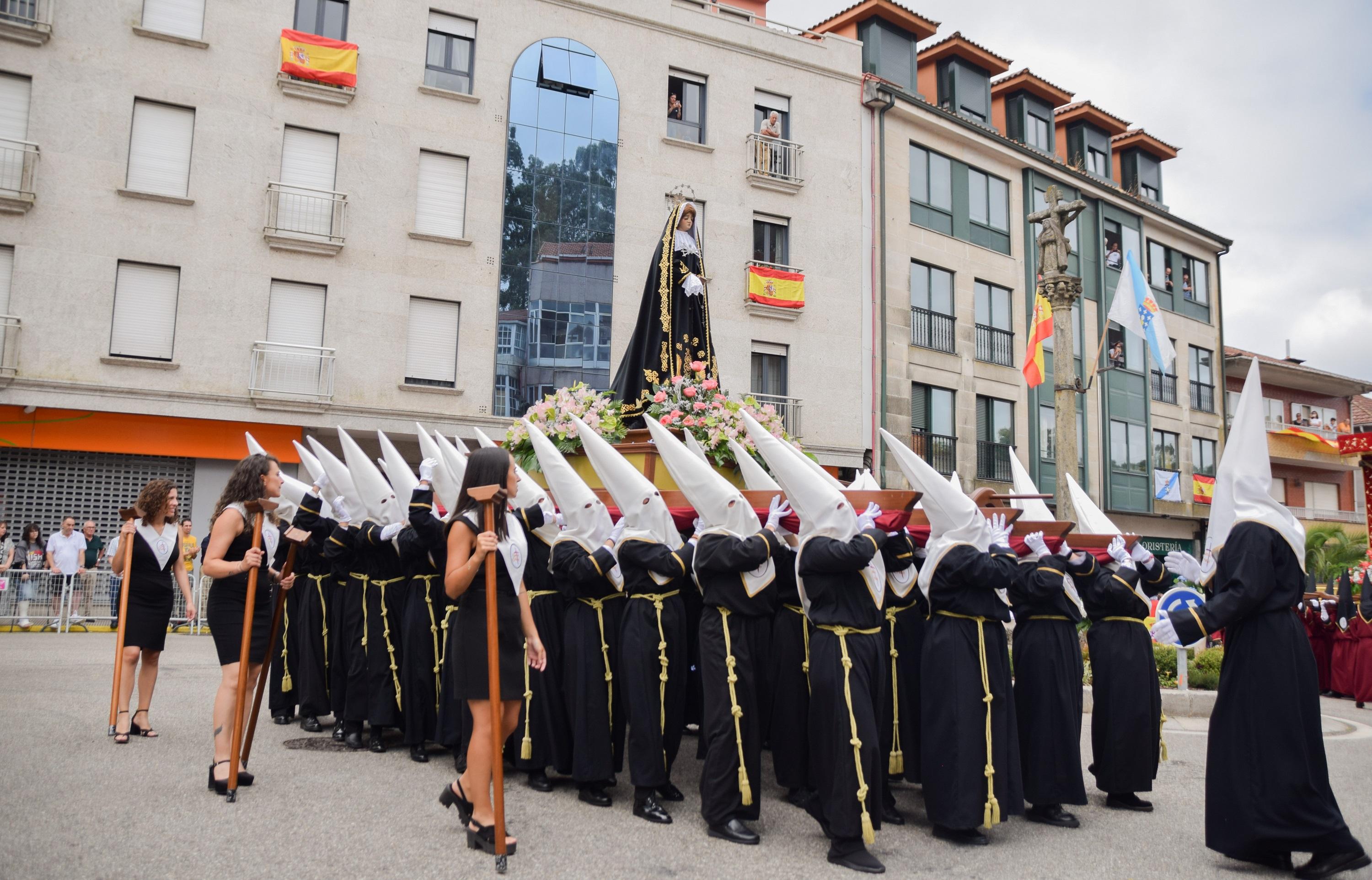A Cañiza celebrou con devoción a festividade na honra do Santísimo Cristo da Agonía
