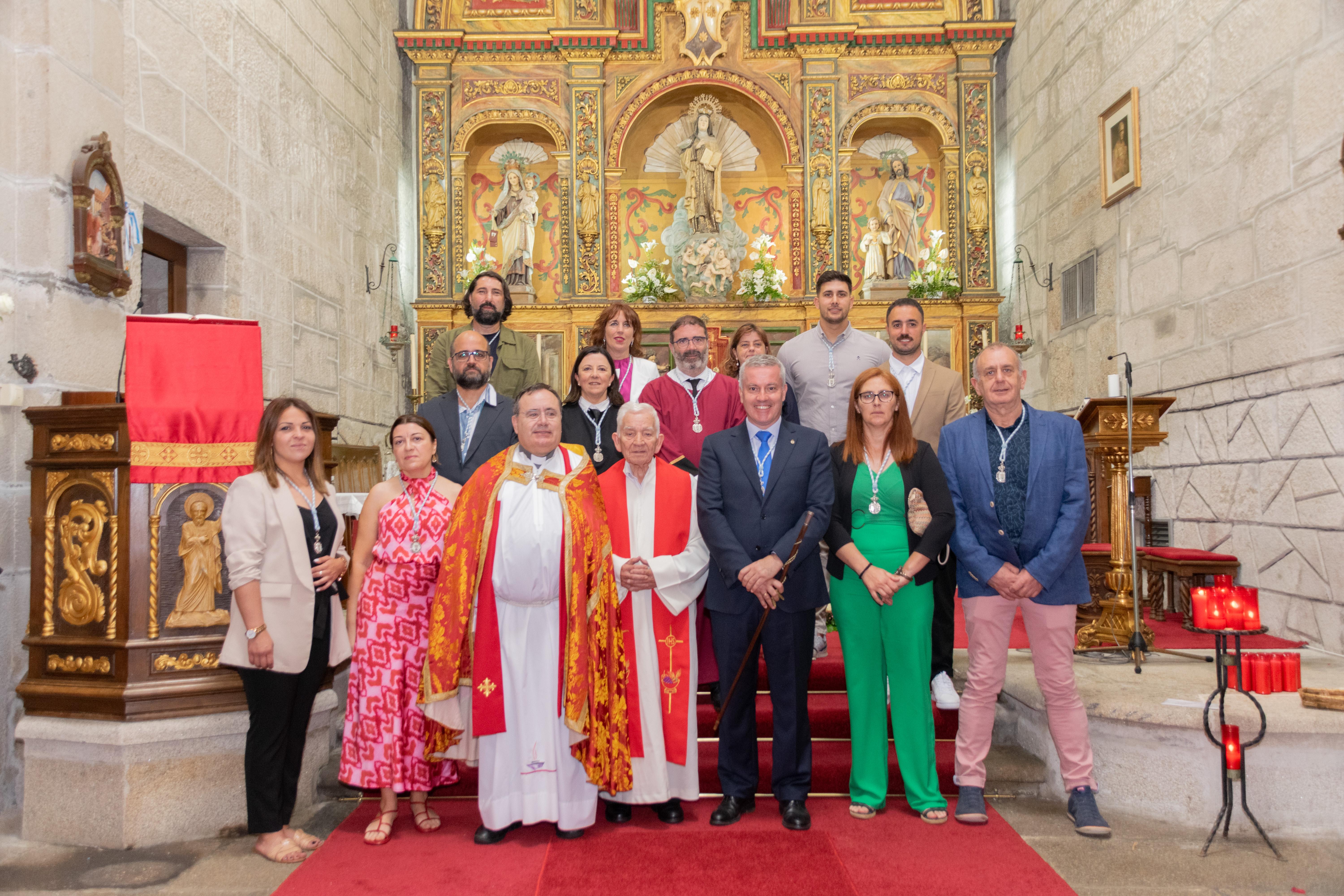 Este domingo A Cañiza volveu a vibrar de emoción e sentimento ao paso da procesión na honra do Santísimo Cristo da Agonía e da Nosa Señora A Virxe dos Dolores