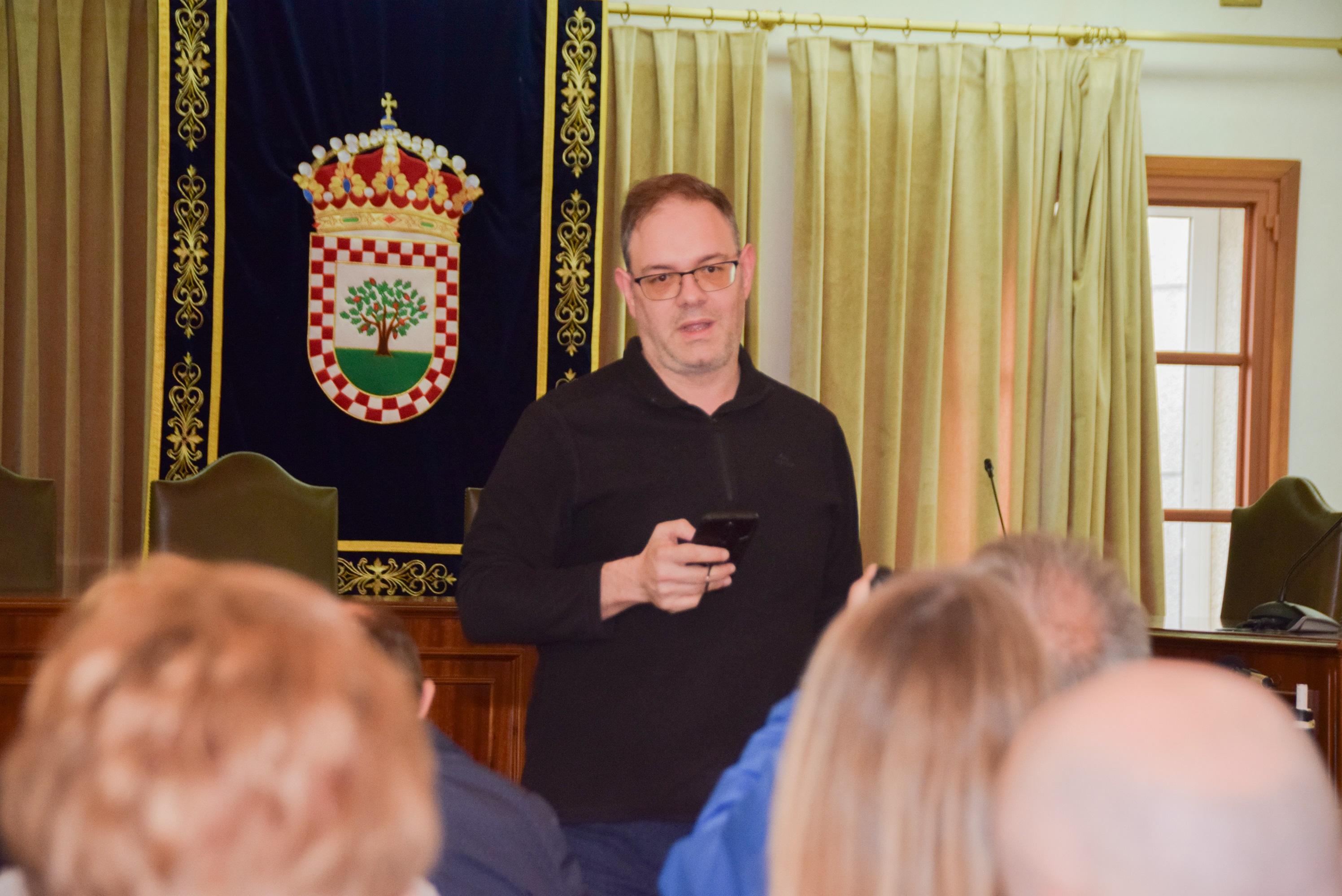 No mes das Letras Galegas, o Concello da Cañiza acolle un «Encontro Poético», organizado polo noso artista máis universal, Diego De Giraldez