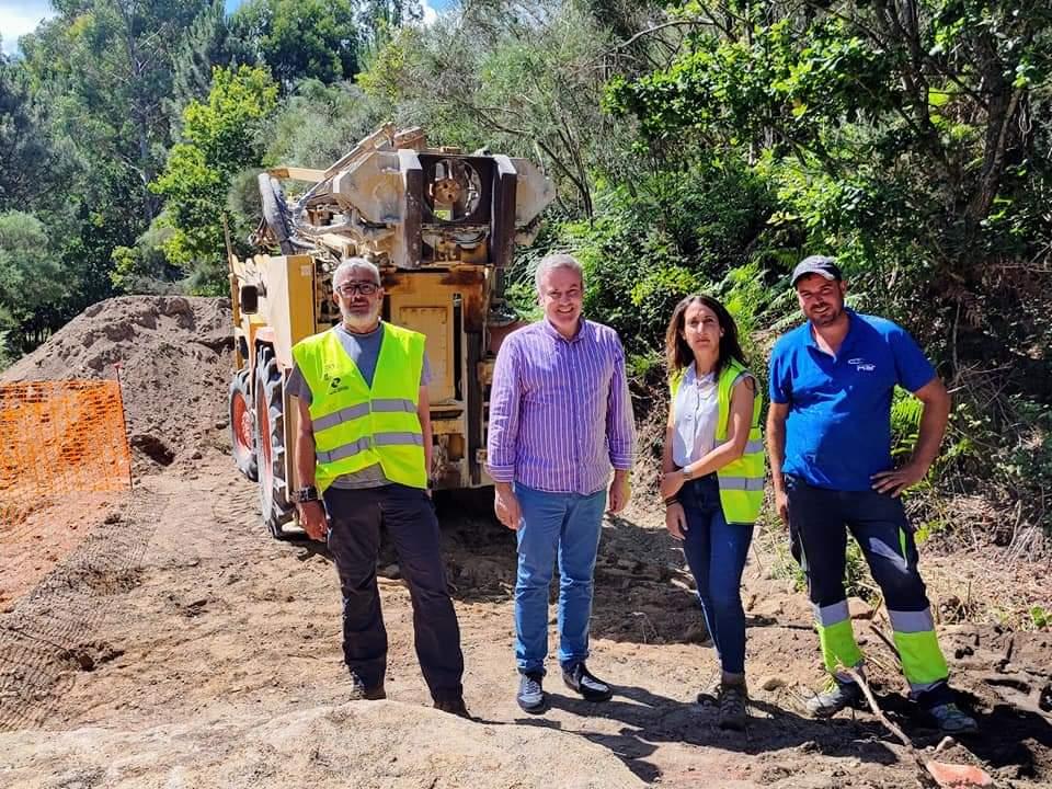 arrancan as obras de construcción dun novo pozo de barrena no lugar de Portoaugavella con destino aos depósitos da traida municipal de augas de consumo