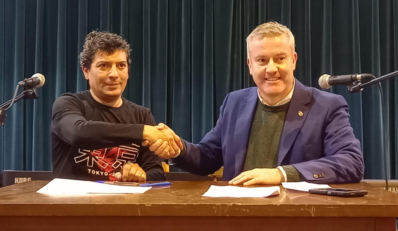 O Concello asina coa Escola de Música Moderna a súa 1ª colaboración oficial a través dun convenio que garante o apoio ás ensinanzas musicáis e artísticas