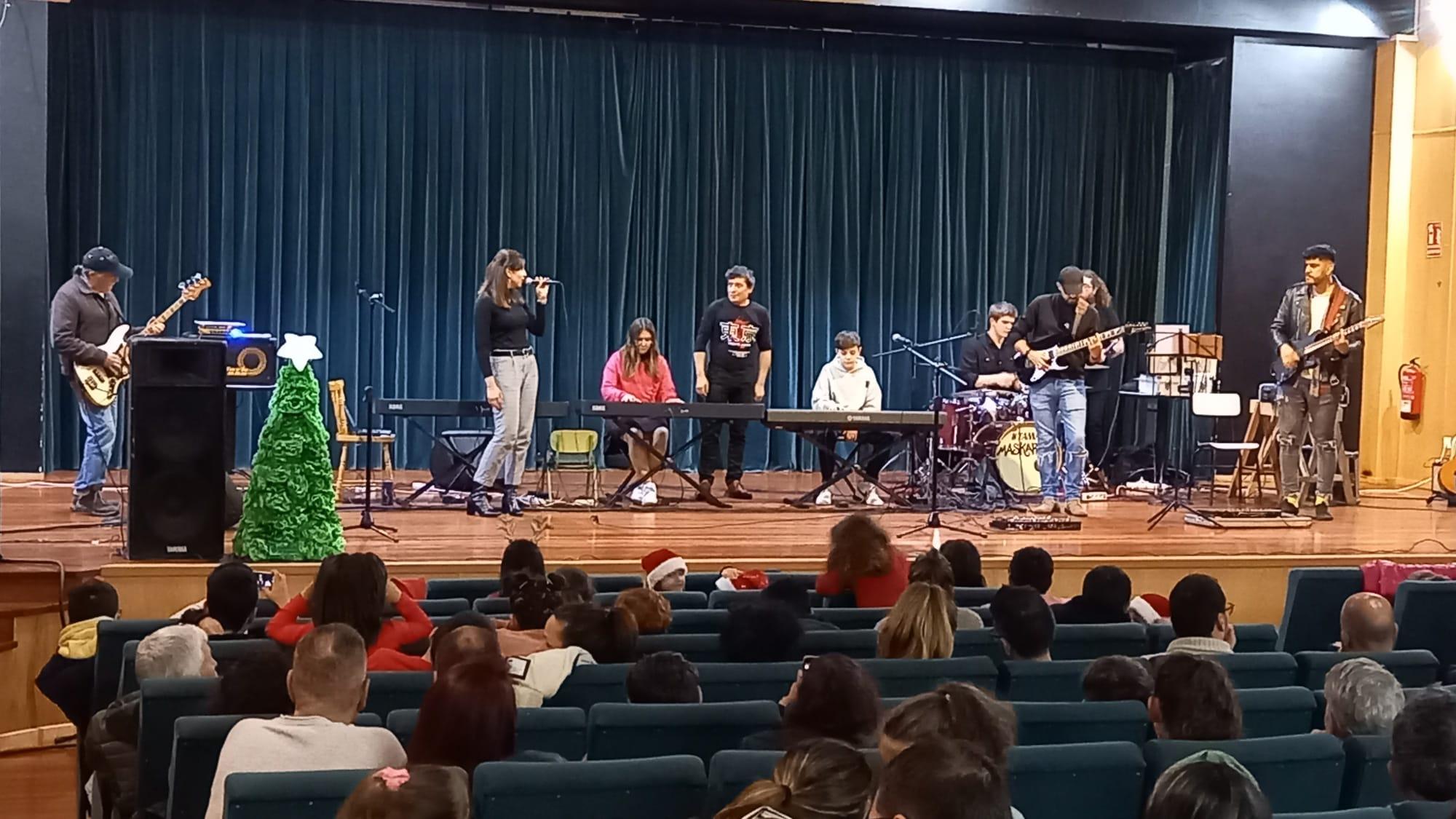 O Concello asina coa Escola de Música Moderna a súa 1ª colaboración oficial a través dun convenio que garante o apoio ás ensinanzas musicáis e artísticas