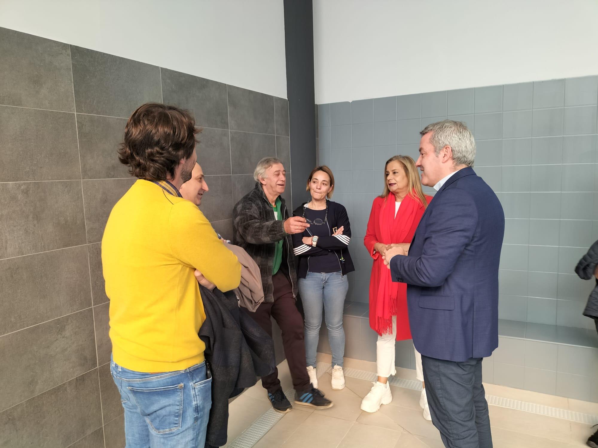 A Presidenta da Deputación Carmela Silva inaugurou hoxe as obras de reforma da piscina climatizada