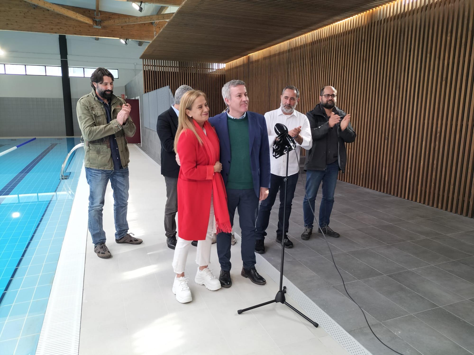 A Presidenta da Deputación Carmela Silva inaugurou hoxe as obras de reforma da piscina climatizada