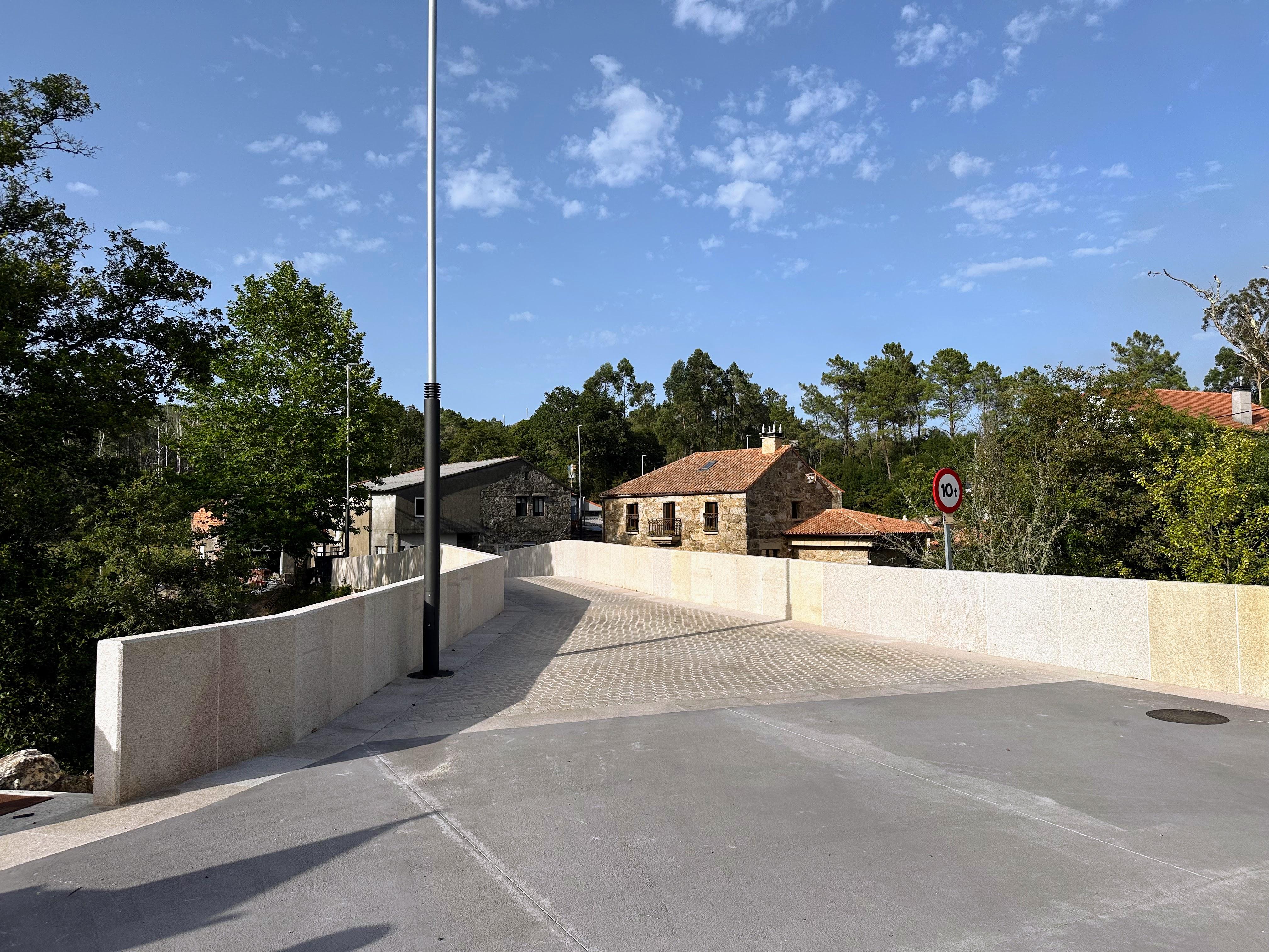 O Alcalde Luis Piña e os seus Concelleiros de Goberno visitan a Ponte das Achas e a súa contorna
