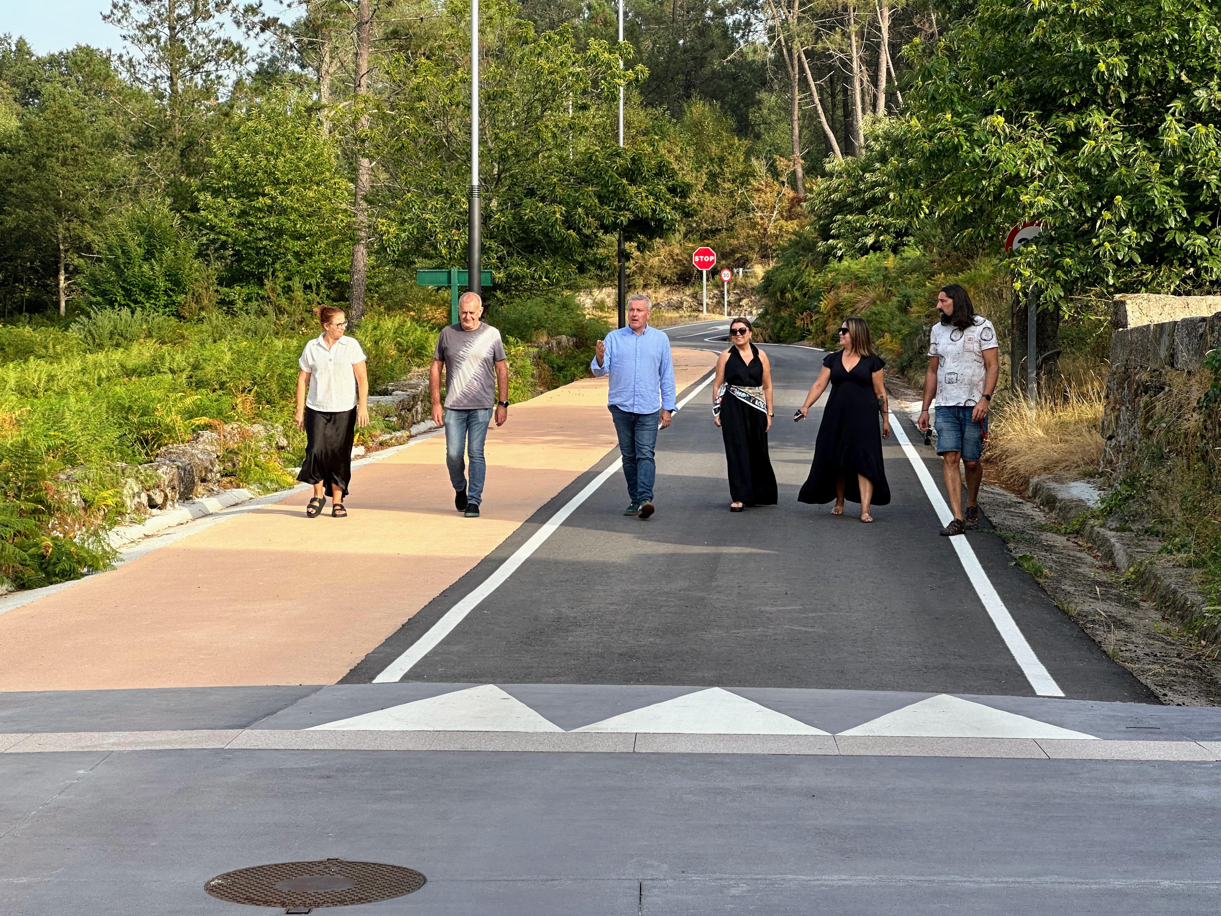 O Alcalde Luis Piña e os seus Concelleiros de Goberno visitan a Ponte das Achas e a súa contorna