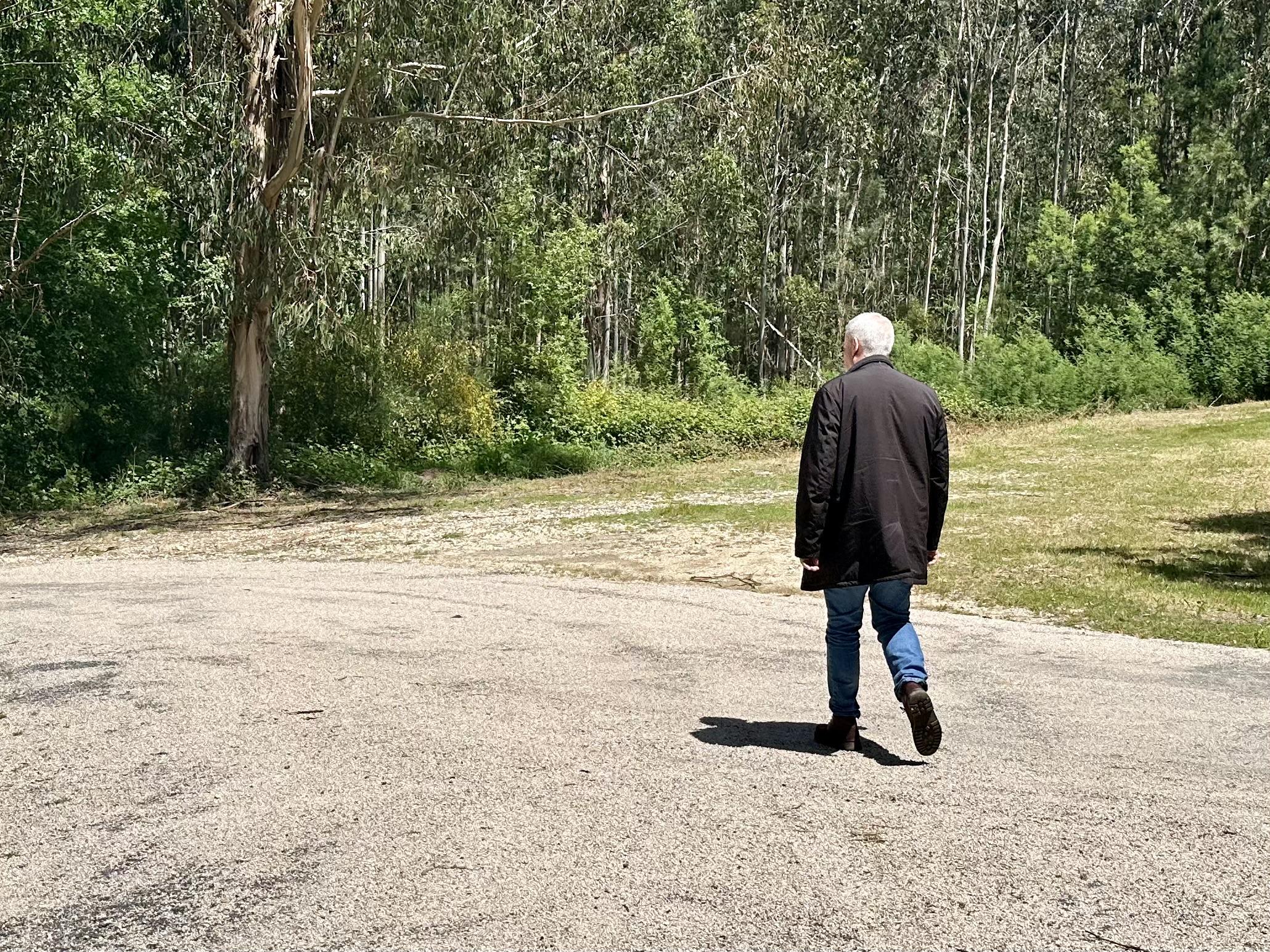 O Alcalde visita as obras de asfaltado dos camiños da Ascensión -A Miranda, Tallós, As Barrancas e A Miñoteira en Valeixe