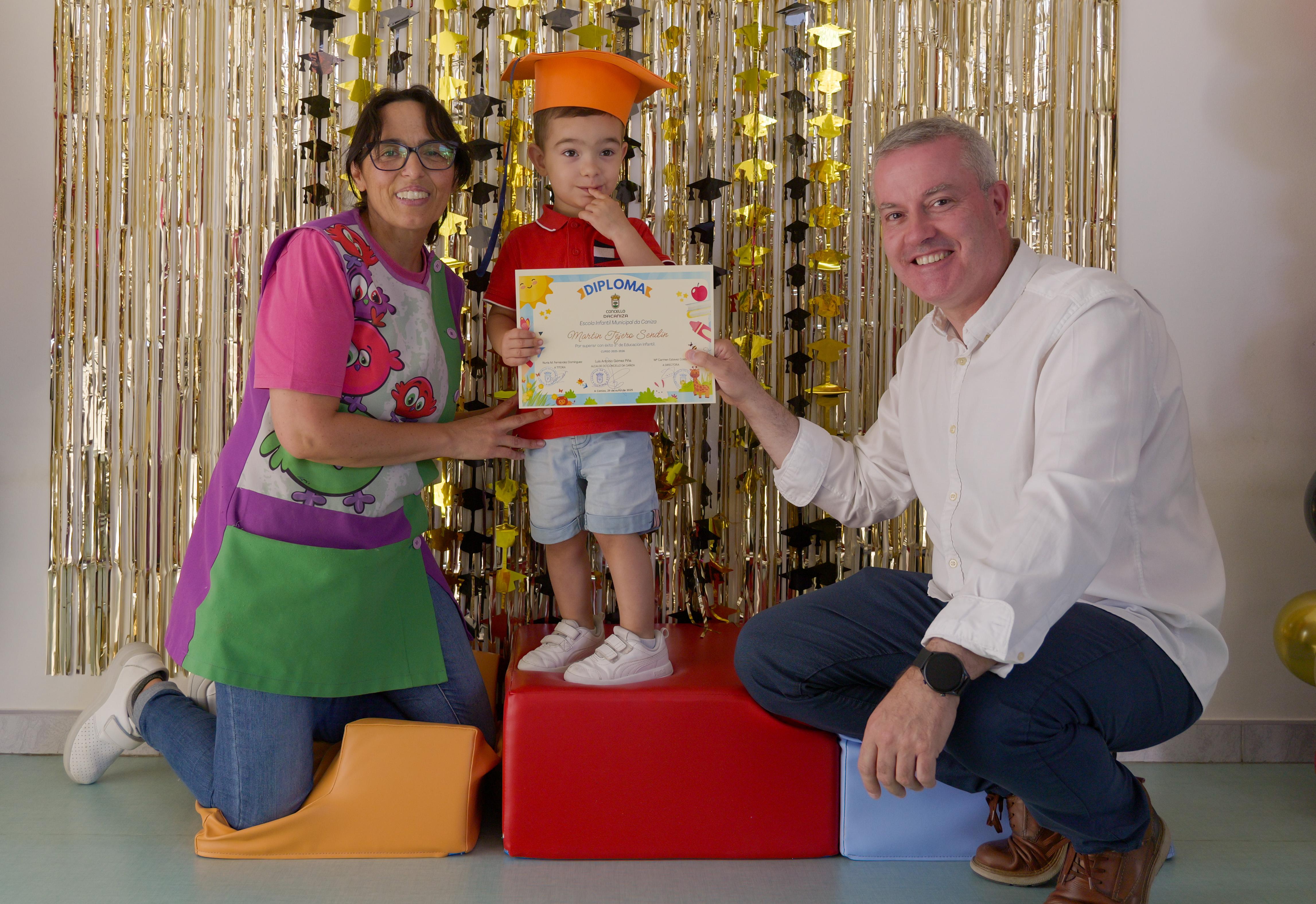 O Alcalde Luis Piña asistiu á Graduación dos alumnos de 3º curso da Escola Infantil Municipal da Caniza