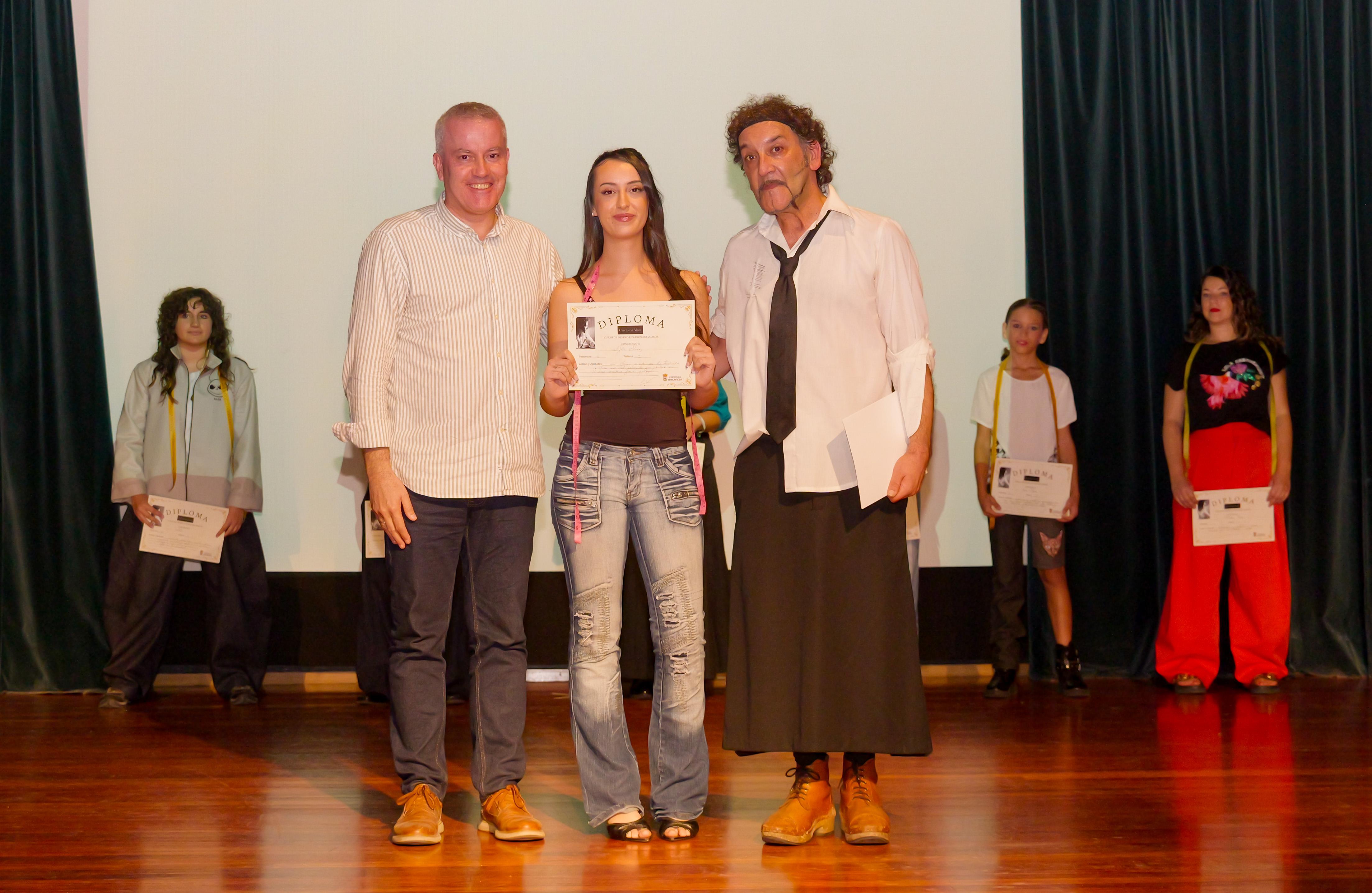 A Caniza celebrou a XI edición do Desfile de Moda «Curso de Deseño e Patronaxe de Cristóbal Vidal»