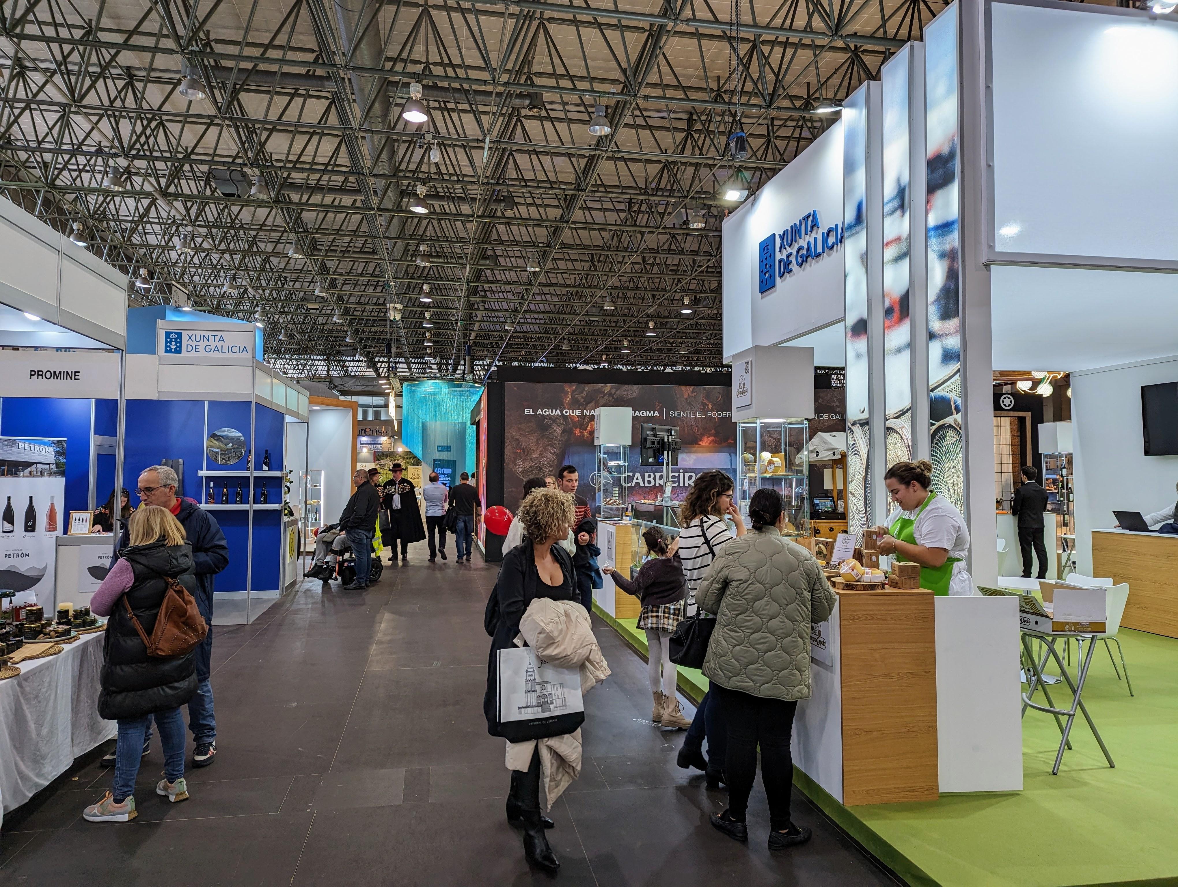 O Alcalde da Cañiza promociona a gastronomia do Concello  no Salón Internacional de Xantar en Ourense
