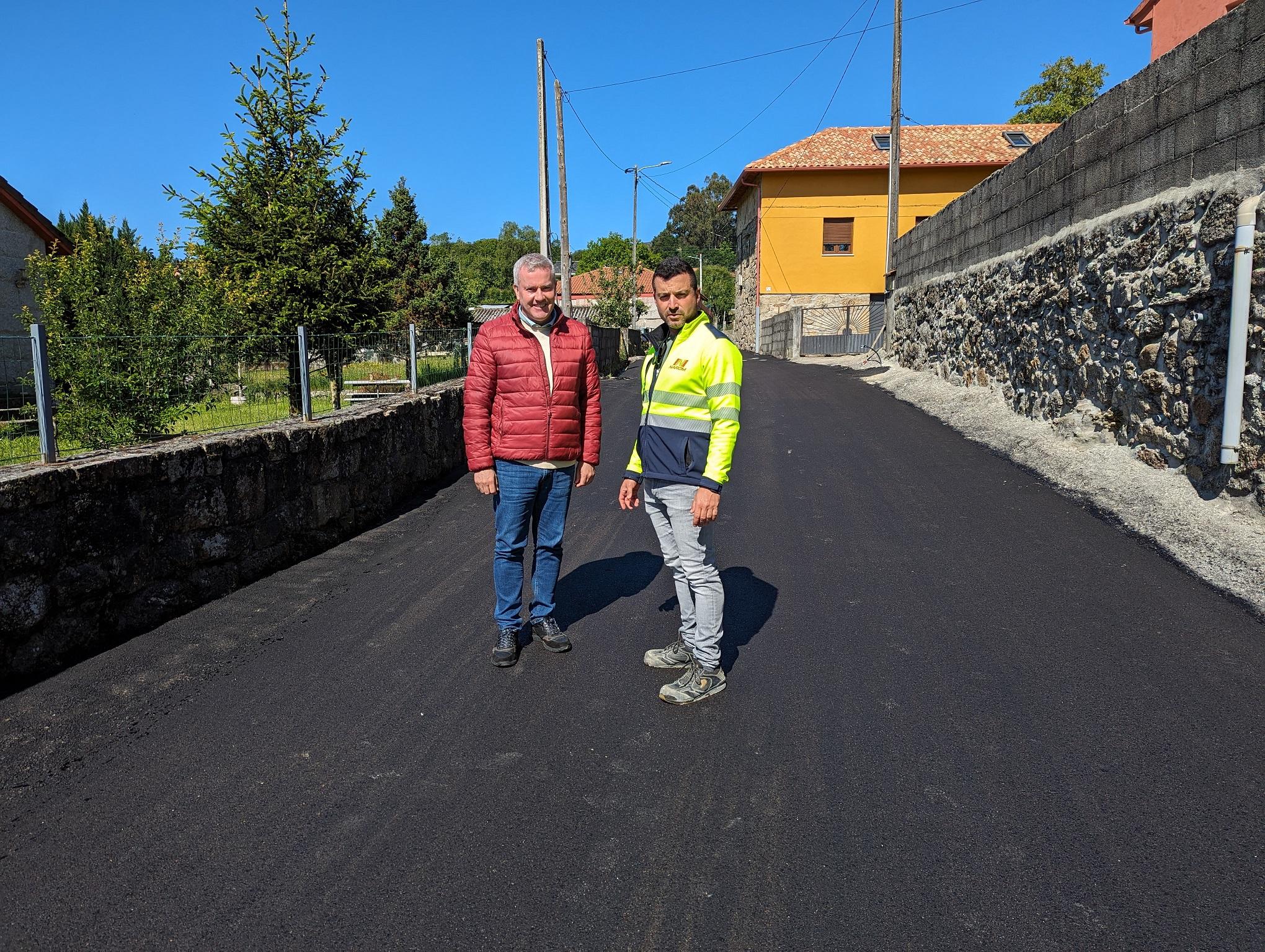 Rematan as obras de mellora dos camiños de Raposeiras en Achas, Aldeíña e o acceso Senande – Xesteira en Petán