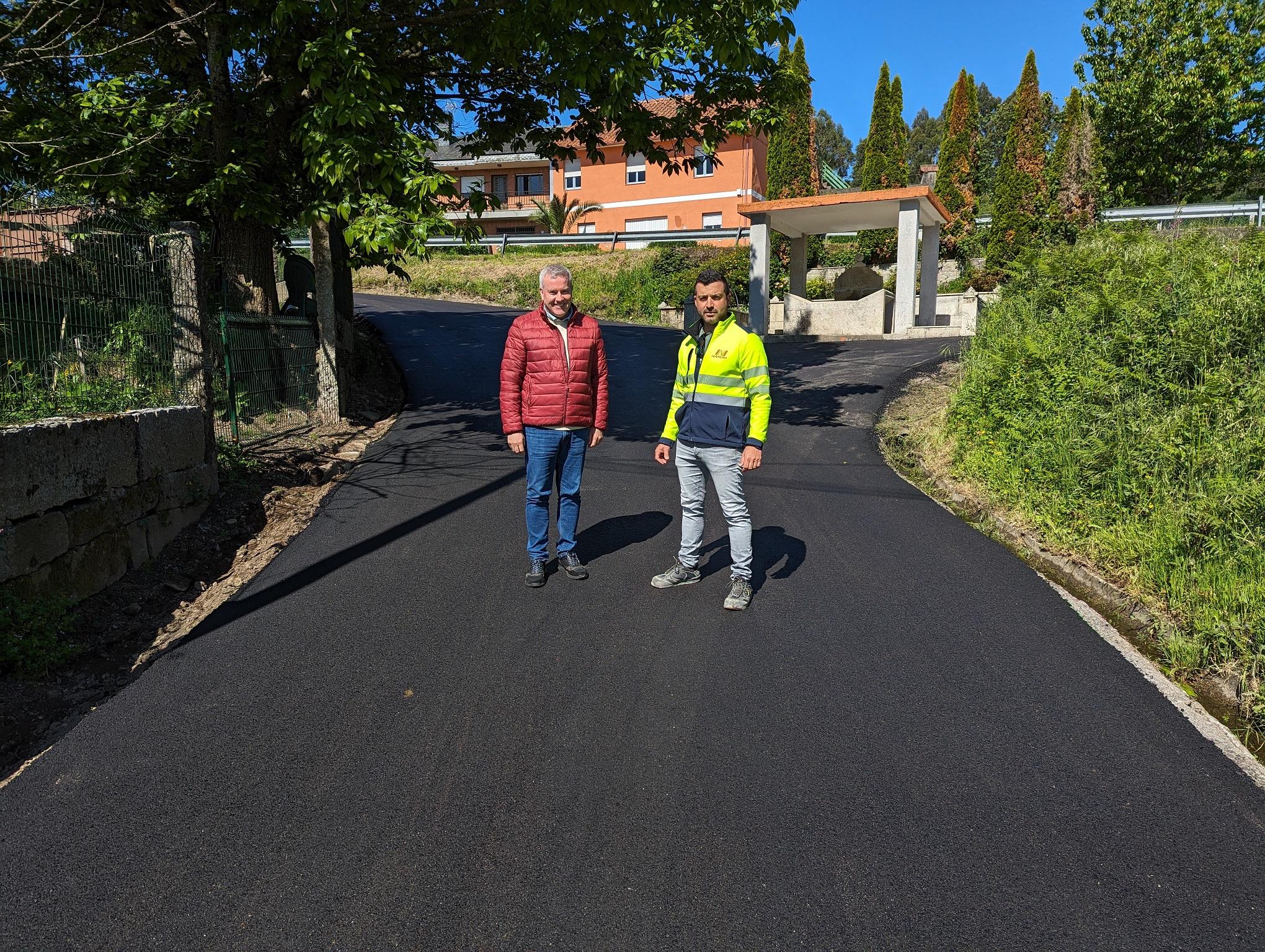 Rematan as obras de mellora dos camiños de Raposeiras en Achas, Aldeíña e o acceso Senande – Xesteira en Petán