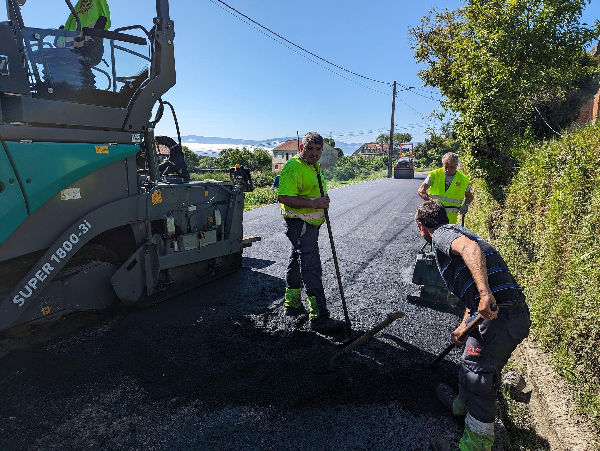 Rematan as obras de mellora dos camiños de Raposeiras en Achas, Aldeíña e o acceso Senande – Xesteira en Petán