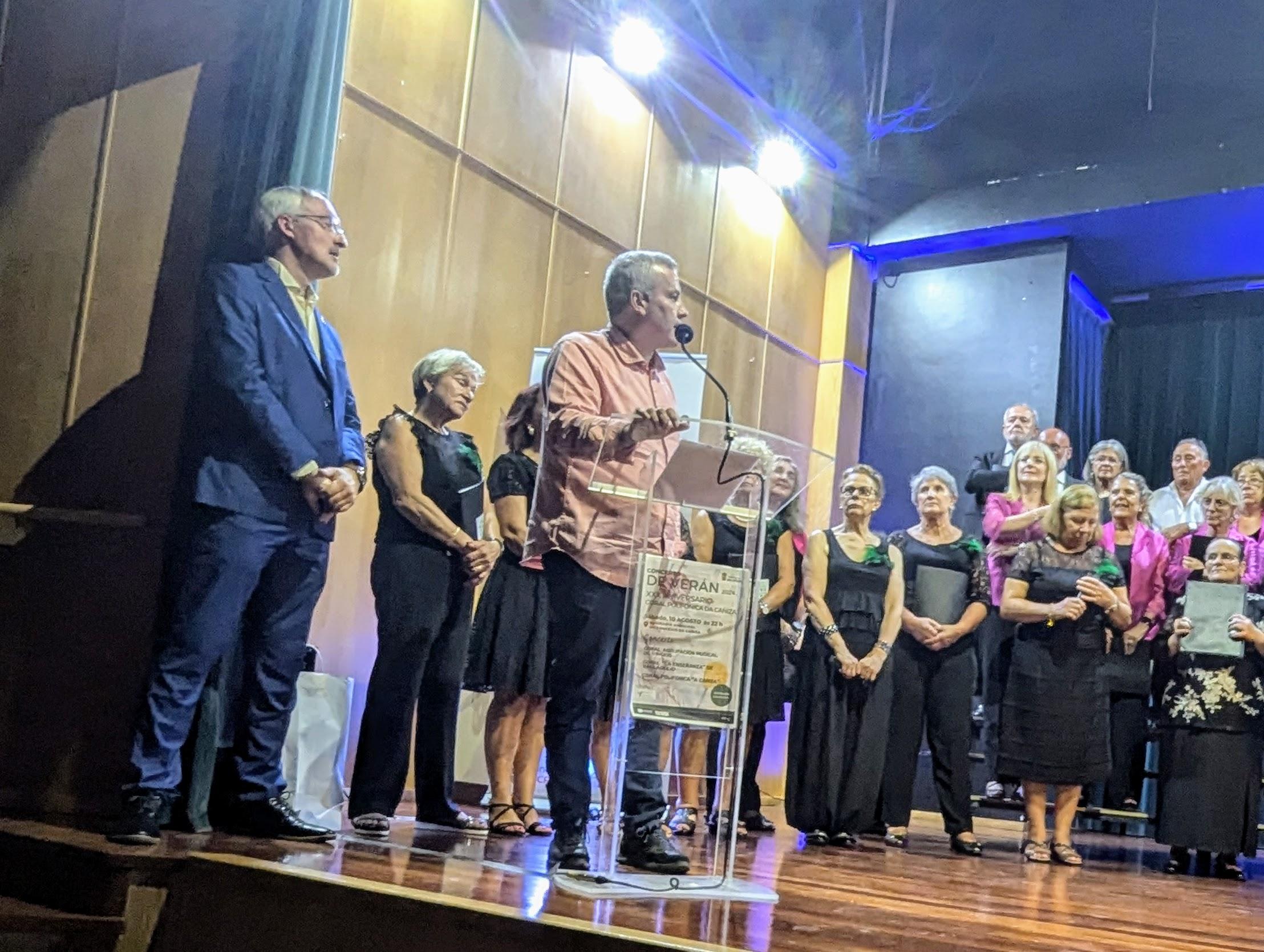 Felicitamos á nosa Coral Polifónica polo seu 30 Aniversario. 1994 & 2024.