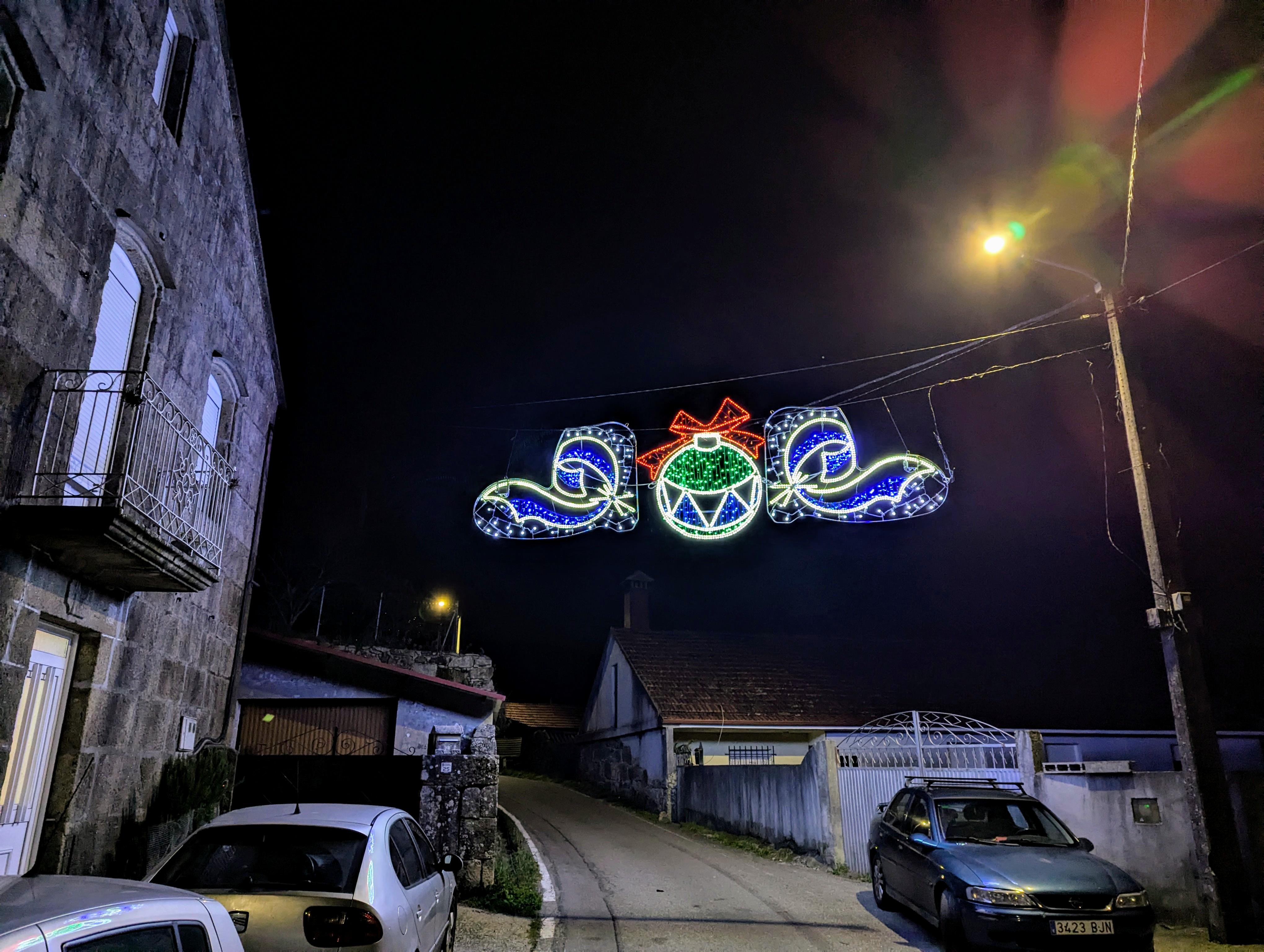 Presentamos a reportaxe das Luces da Cañiza neste Nadal 2024 & 2025