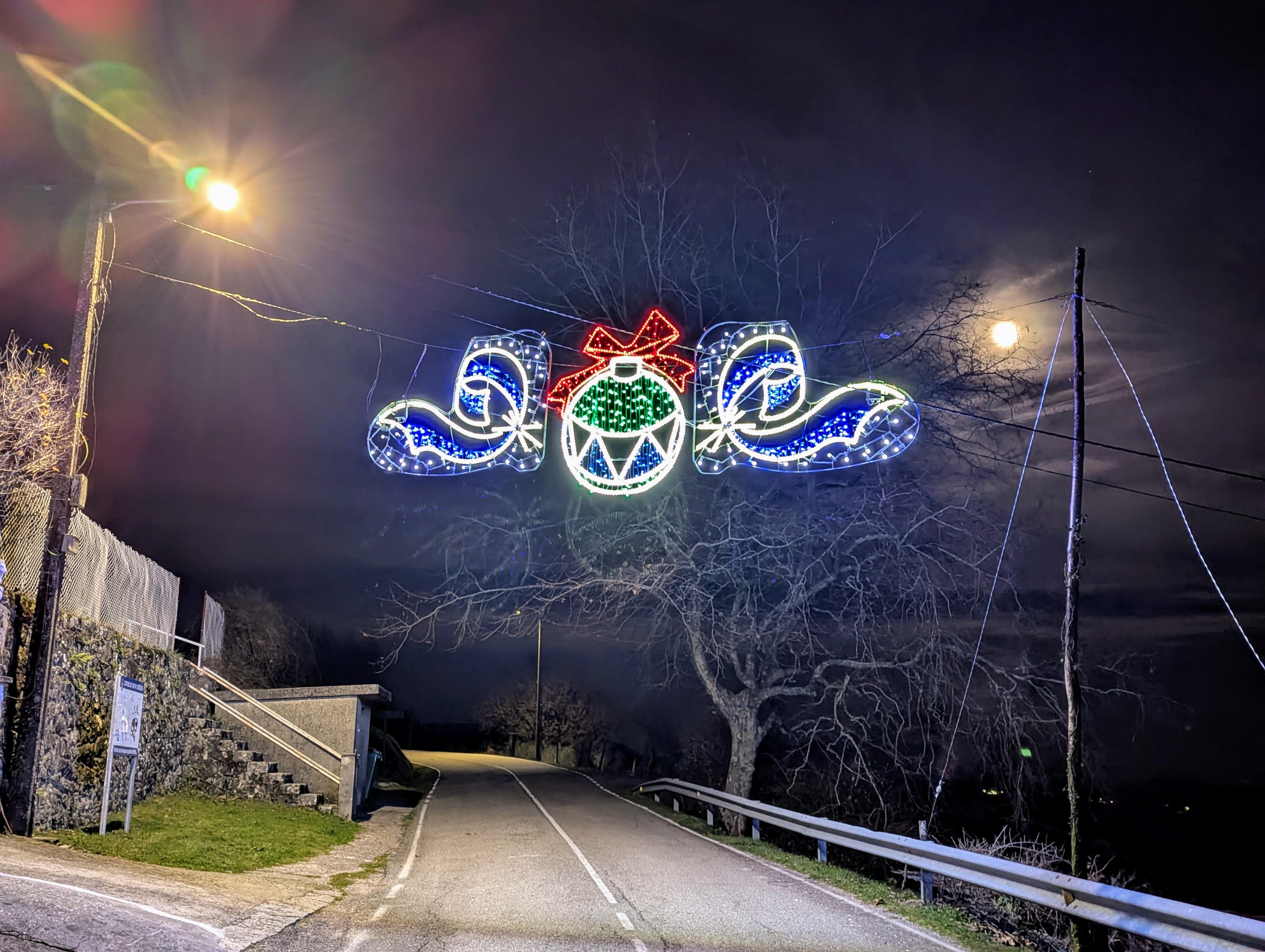 Presentamos a reportaxe das Luces da Cañiza neste Nadal 2024 & 2025