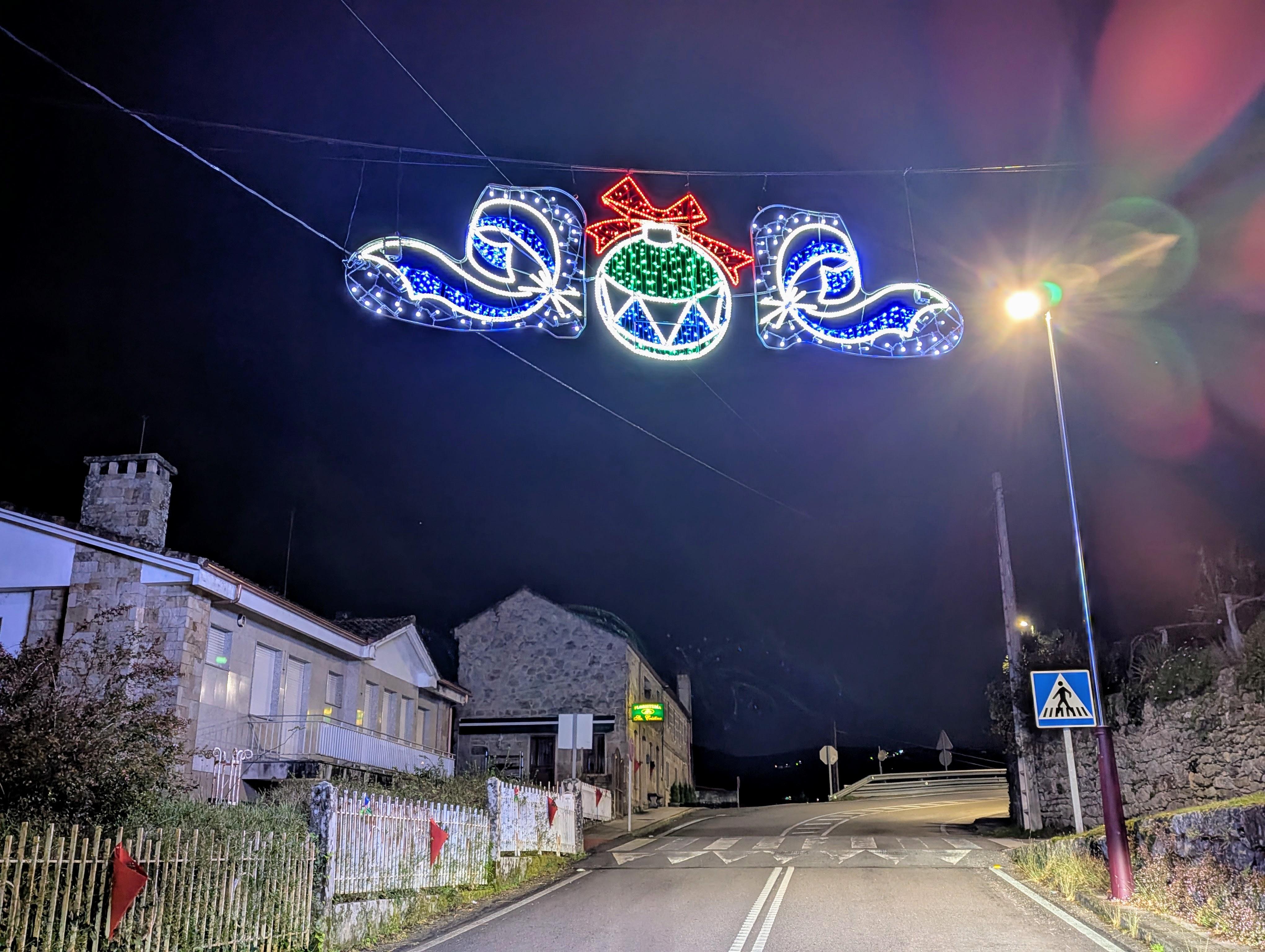 Presentamos a reportaxe das Luces da Cañiza neste Nadal 2024 & 2025