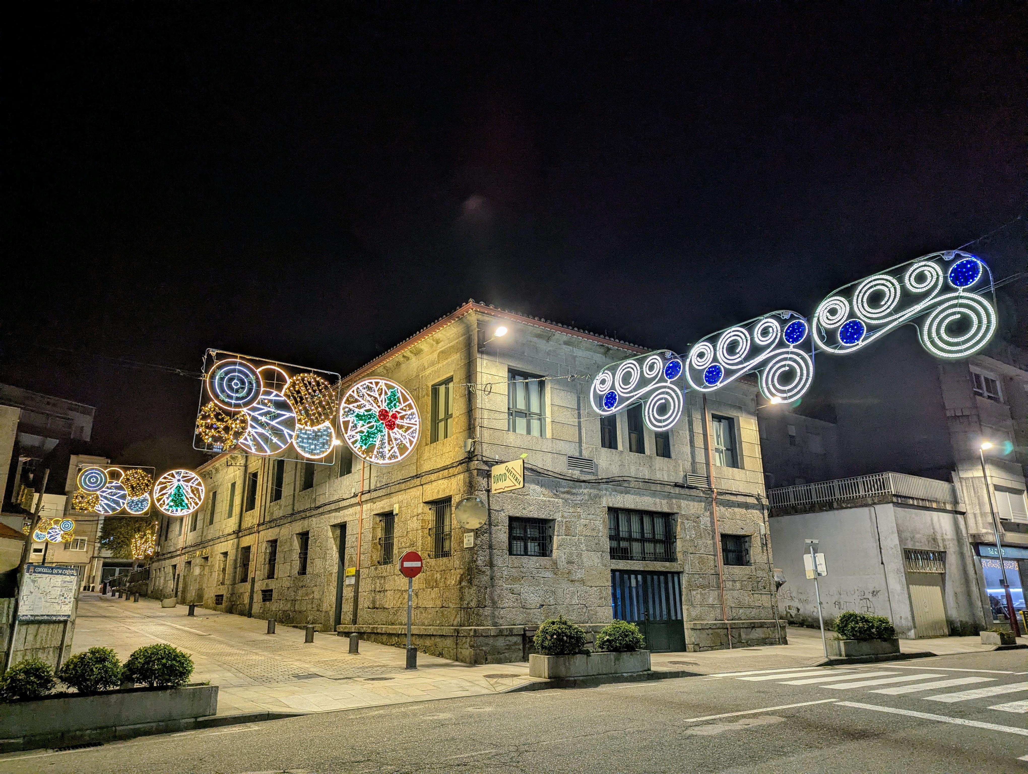 Presentamos a reportaxe das Luces da Cañiza neste Nadal 2024 & 2025