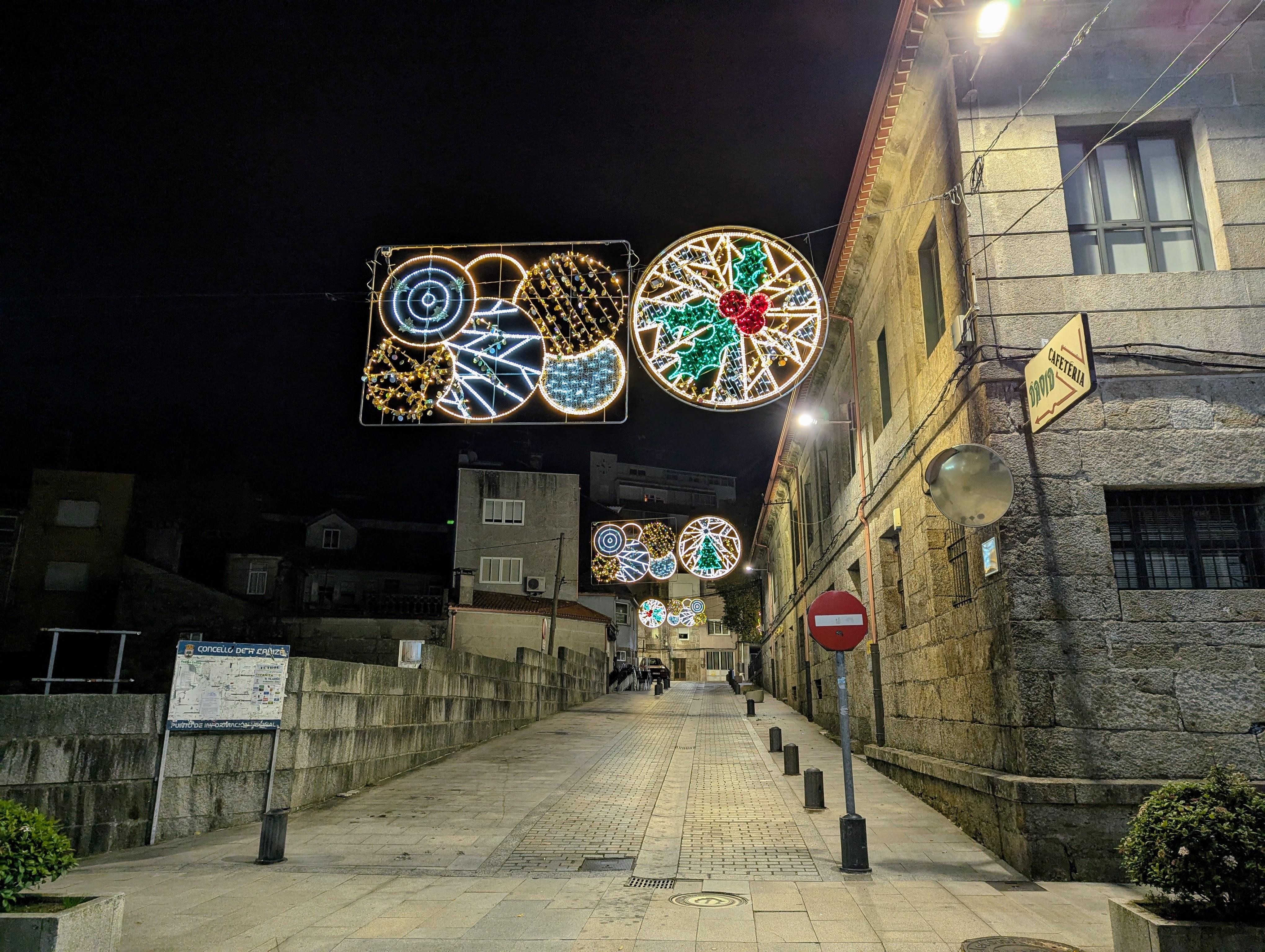 Presentamos a reportaxe das Luces da Cañiza neste Nadal 2024 & 2025
