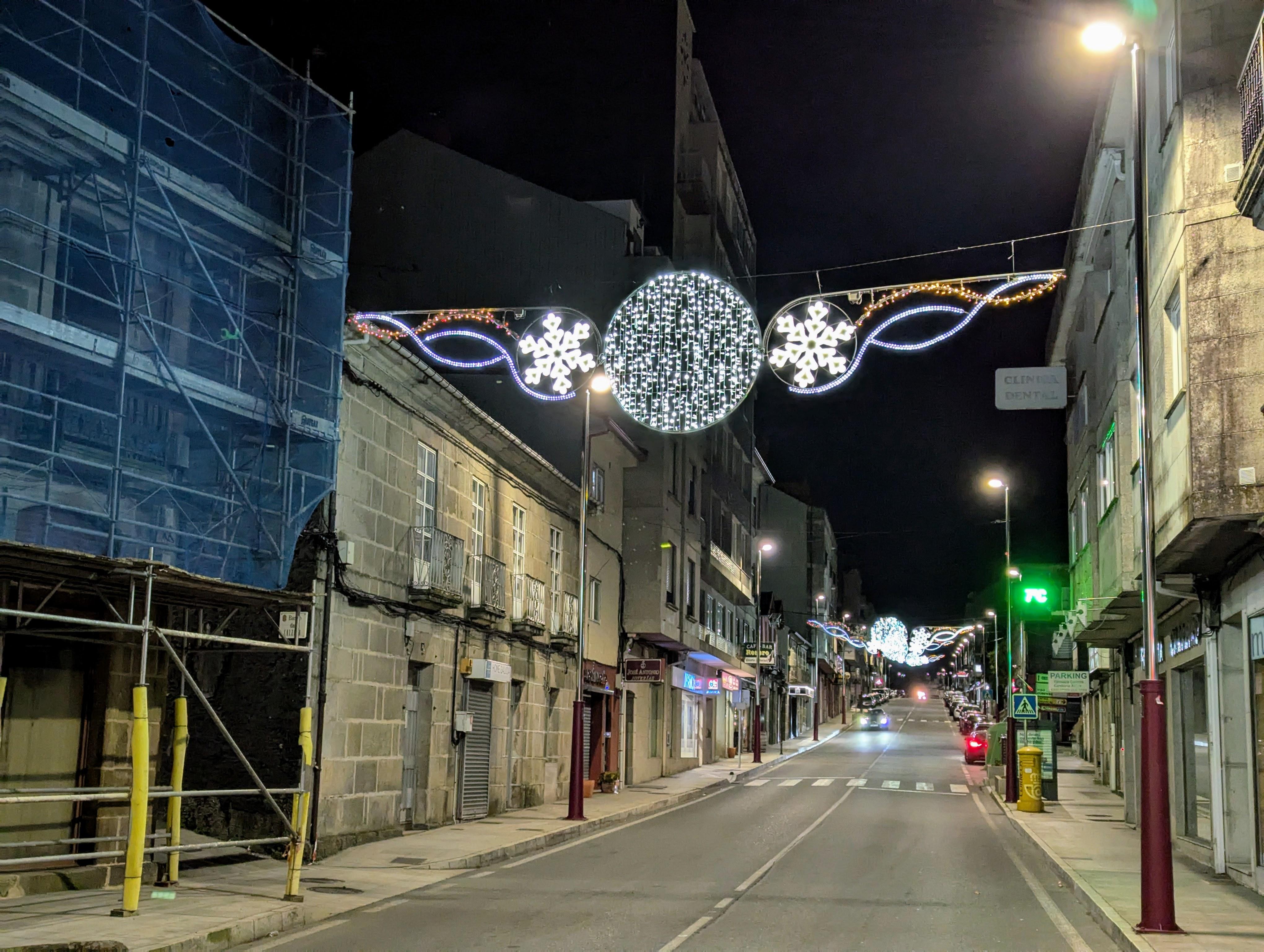 Presentamos a reportaxe das Luces da Cañiza neste Nadal 2024 & 2025