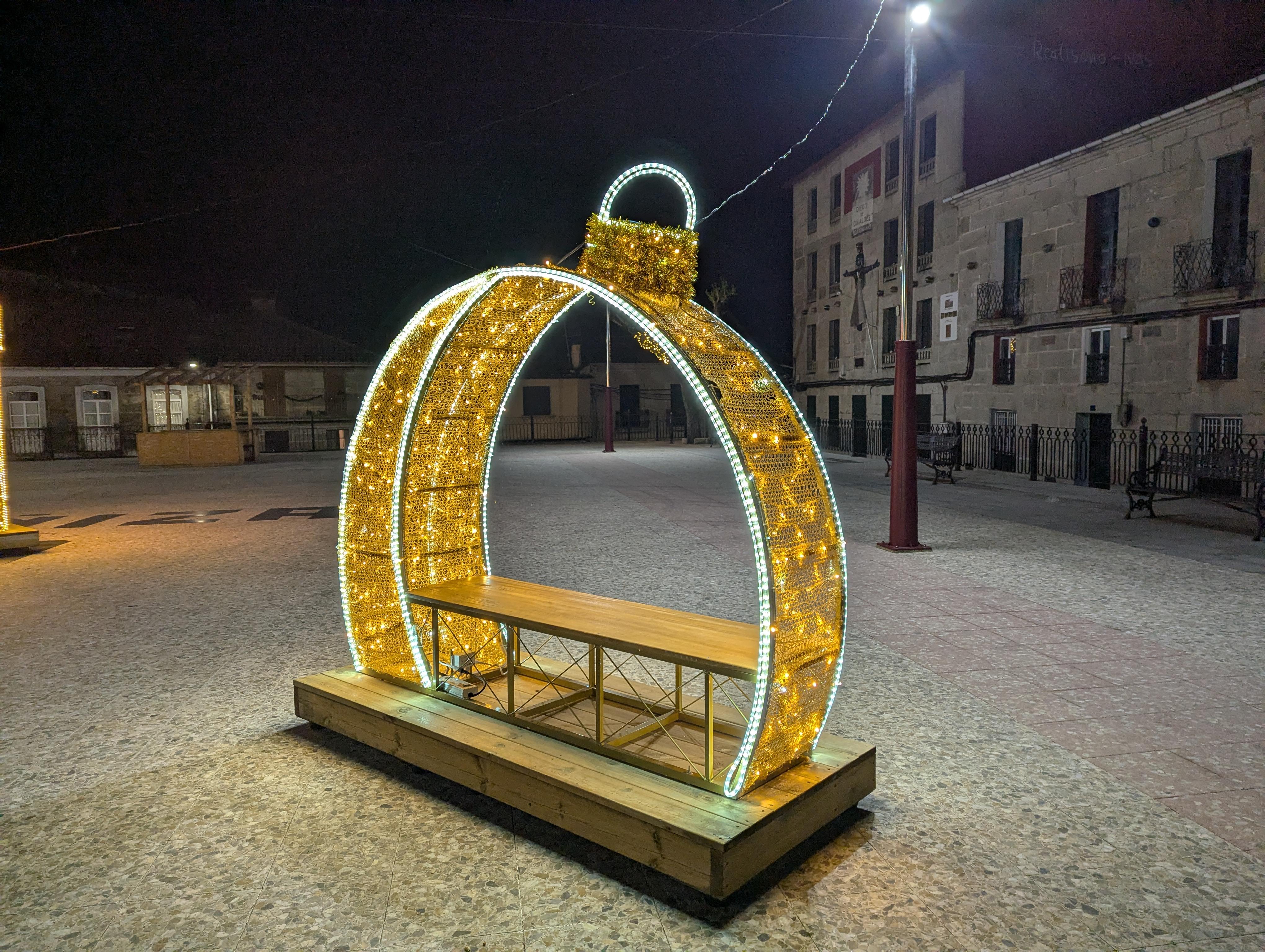 Presentamos a reportaxe das Luces da Cañiza neste Nadal 2024 & 2025