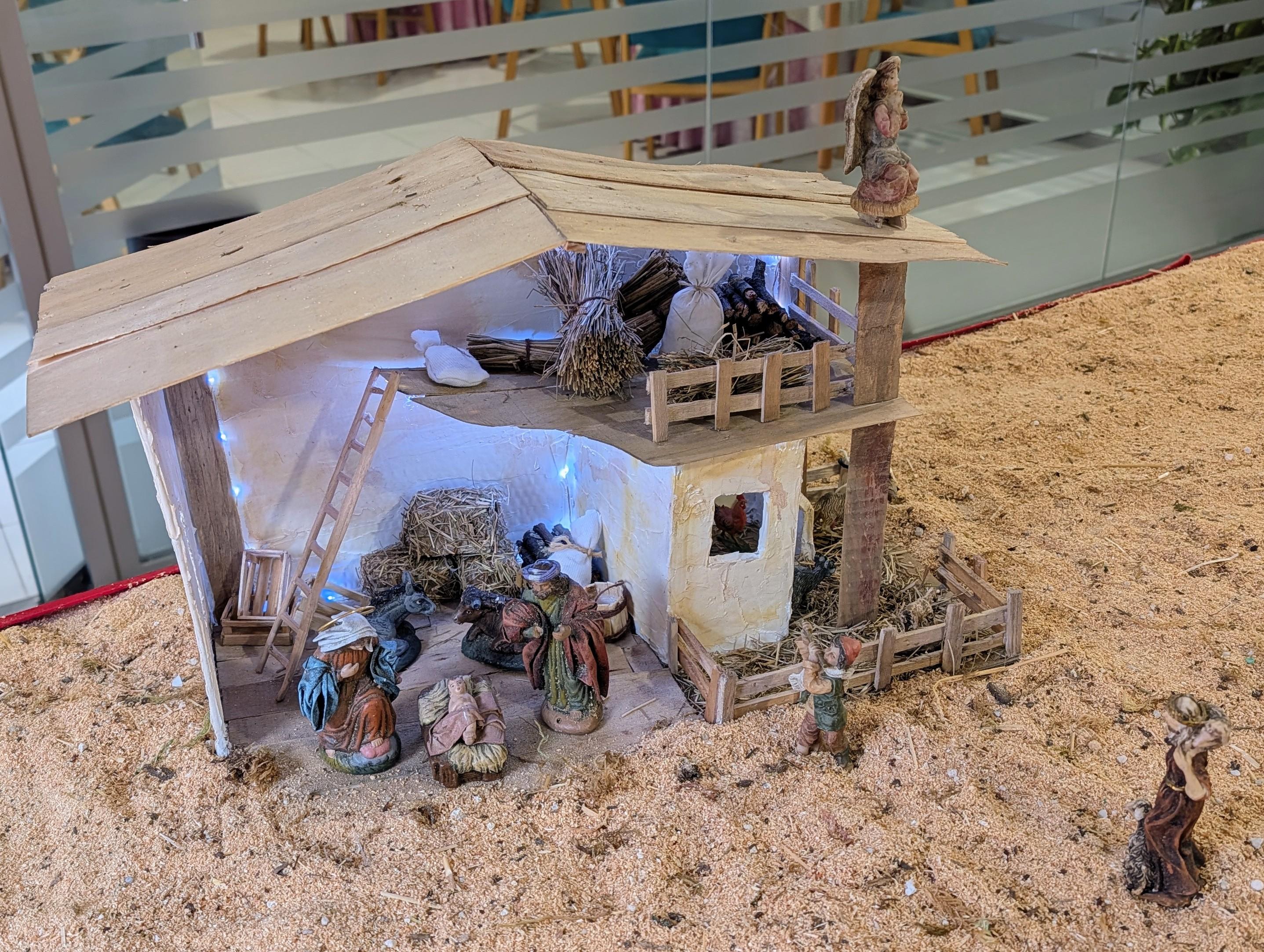 O Alcalde Luis Piña e Marta Mariño presentaron esta fin de semana o Belén de Nadal da Cañiza
