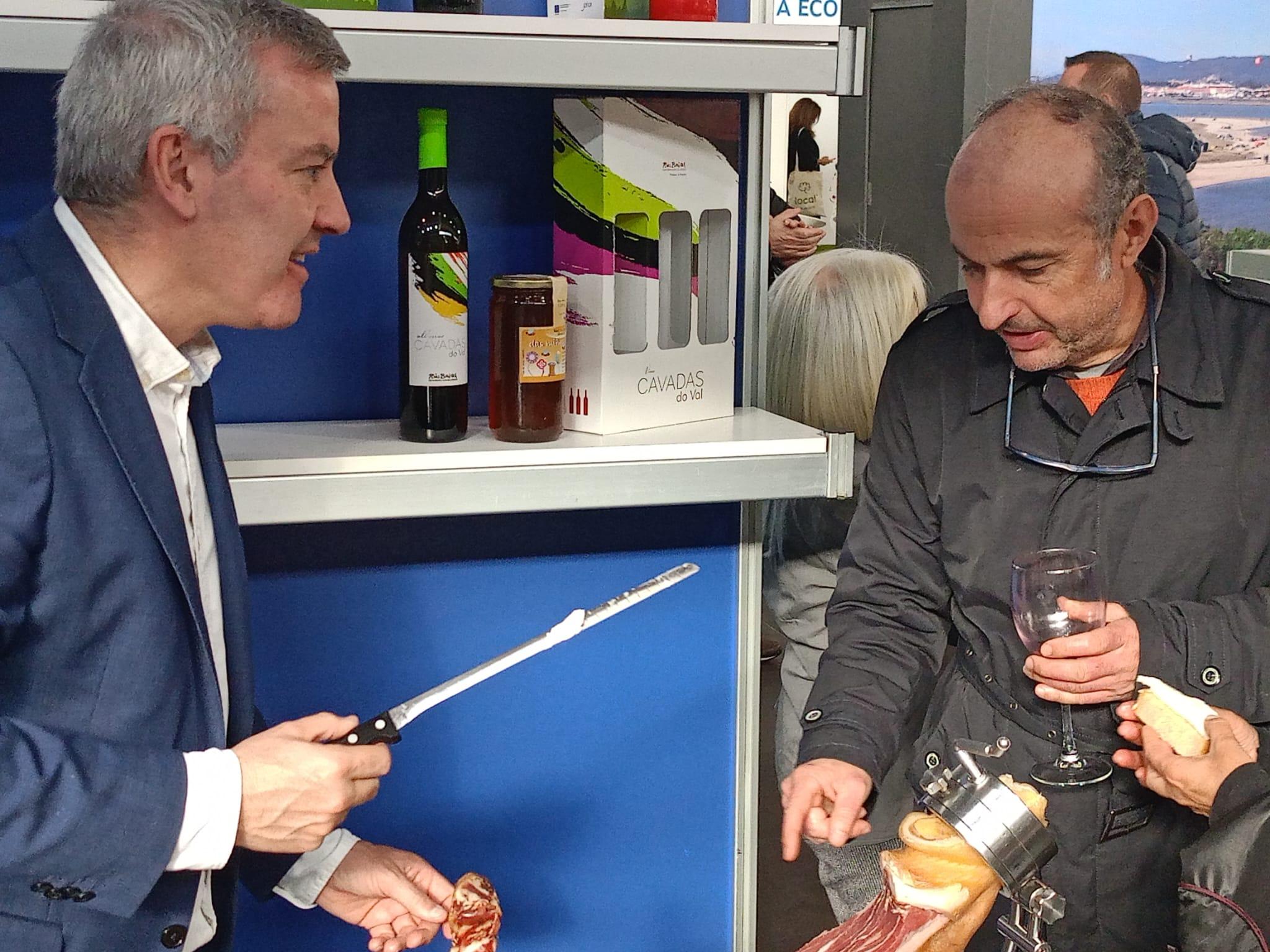 O Alcalde da Cañiza promociona a gastronomia do Concello  no Salón Internacional de Xantar en Ourense