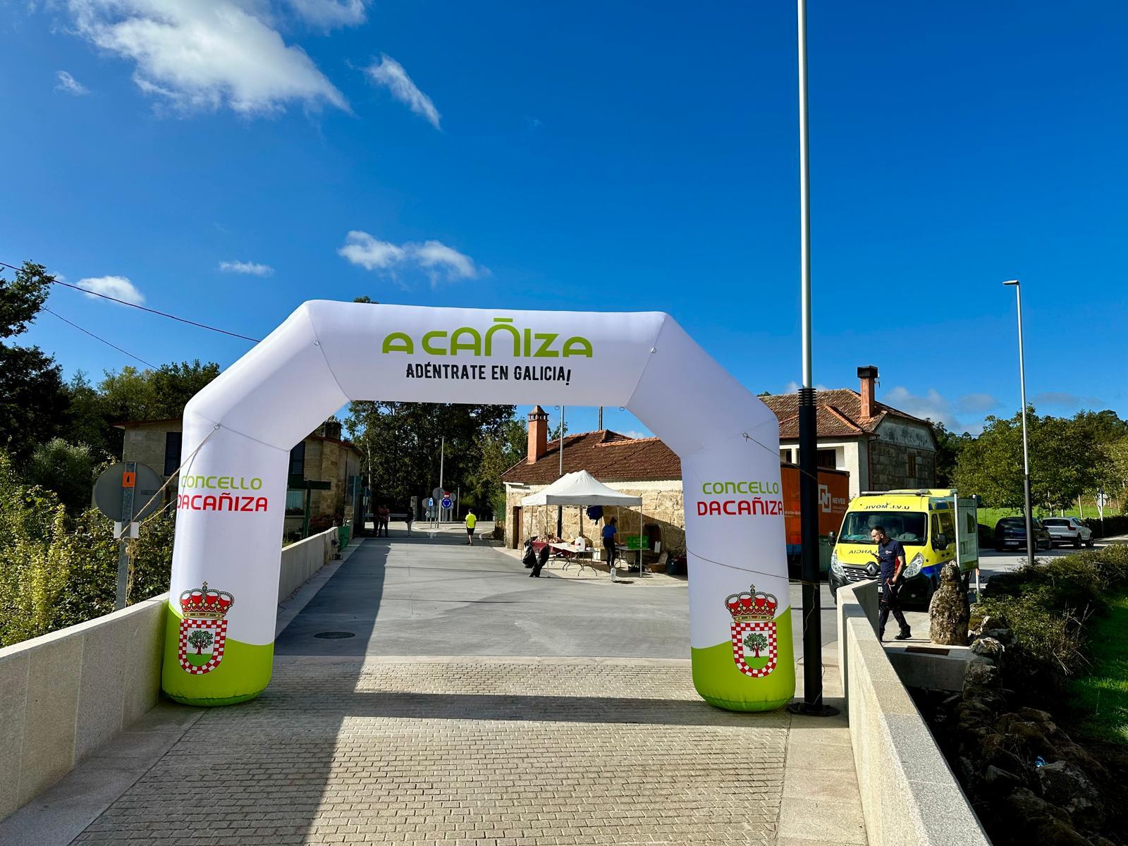 O “Monção e Melgaço Granfondo 2025” fixo parada na Cañiza cun gran avituallamento na Ponte das Achas, reforzando a promoción do Xamón da Cañiza