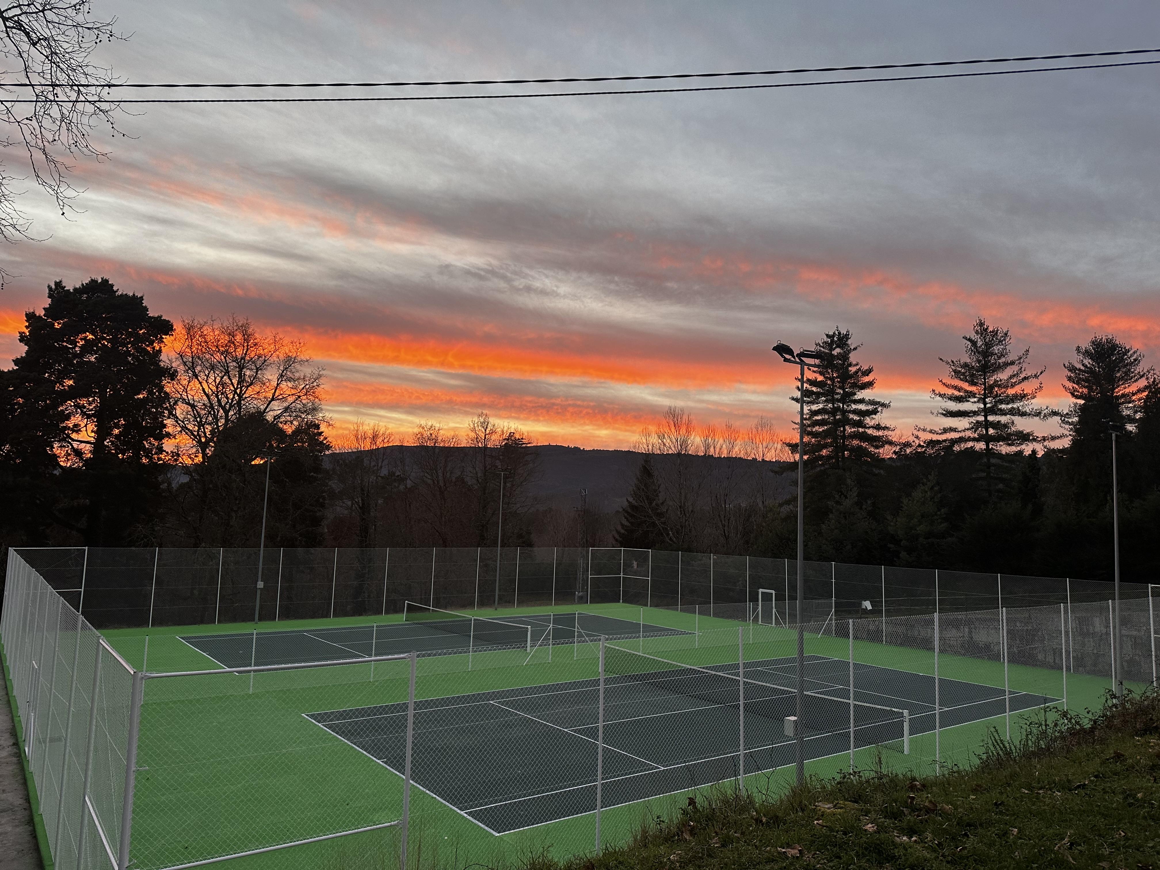 Apertura das pistas de tenis municipais "Carballo do Marco"