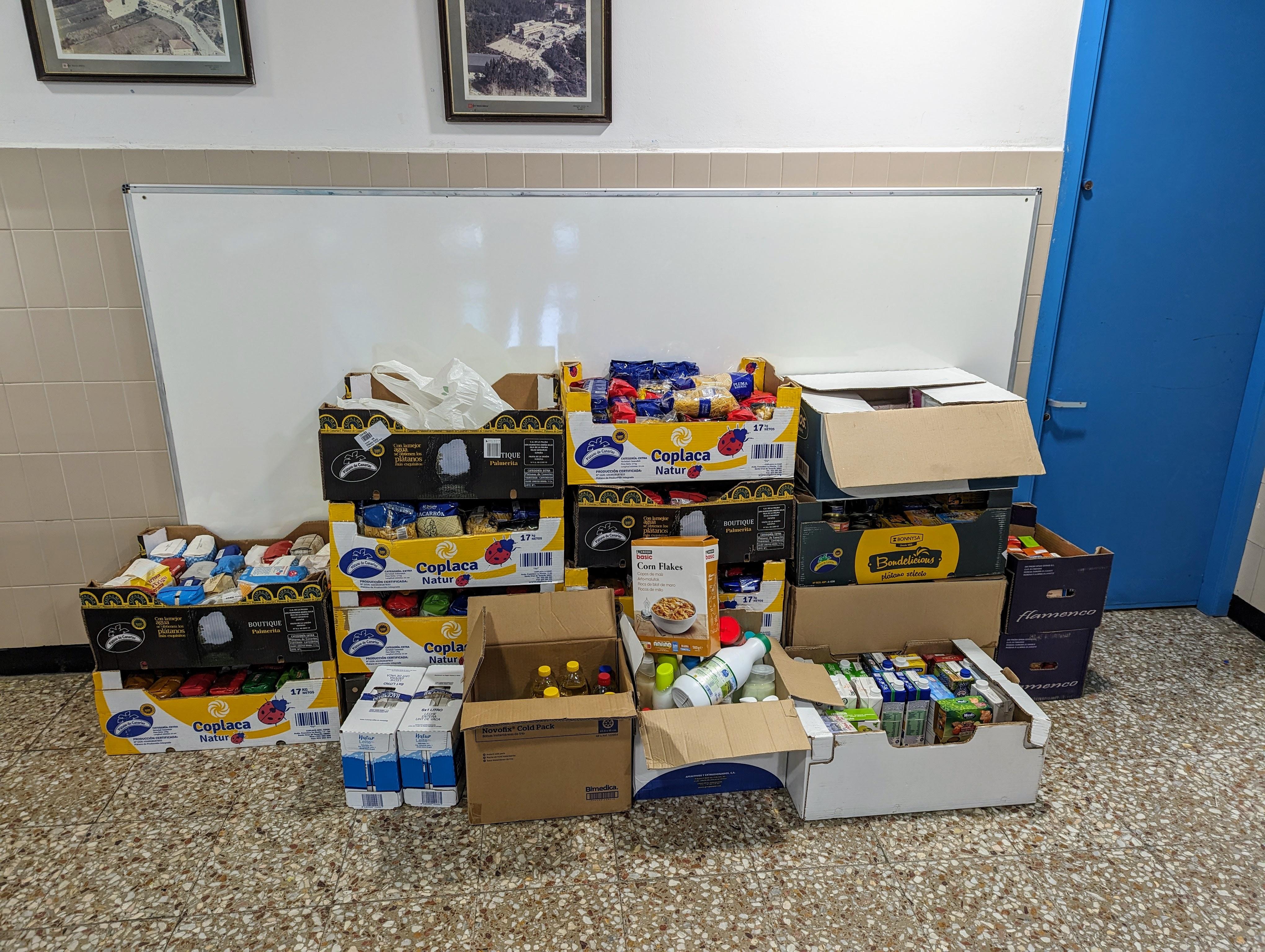 @s alumn@s do CPI da Cañiza recadan 1500 kilos de productos de alimentación e hixiene para o Almacén Solidario do Concello
