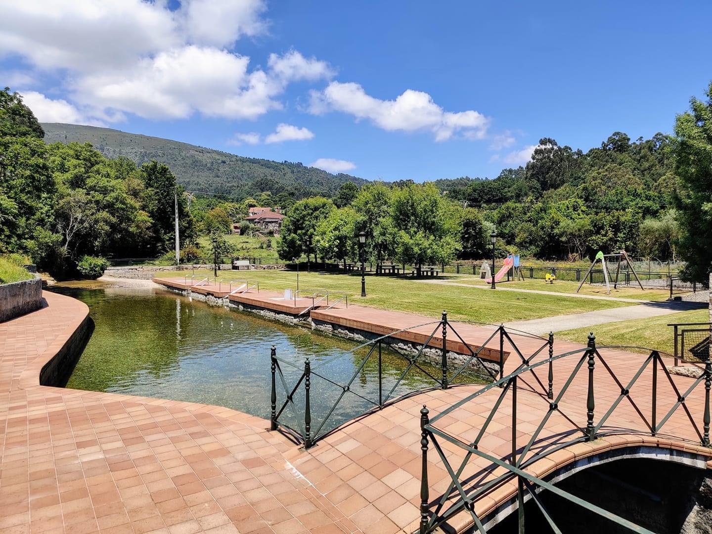 O Concello abrirá o 1 de xullo a Piscina Municipal das Grades e a Praia Fluvial de Luneda
