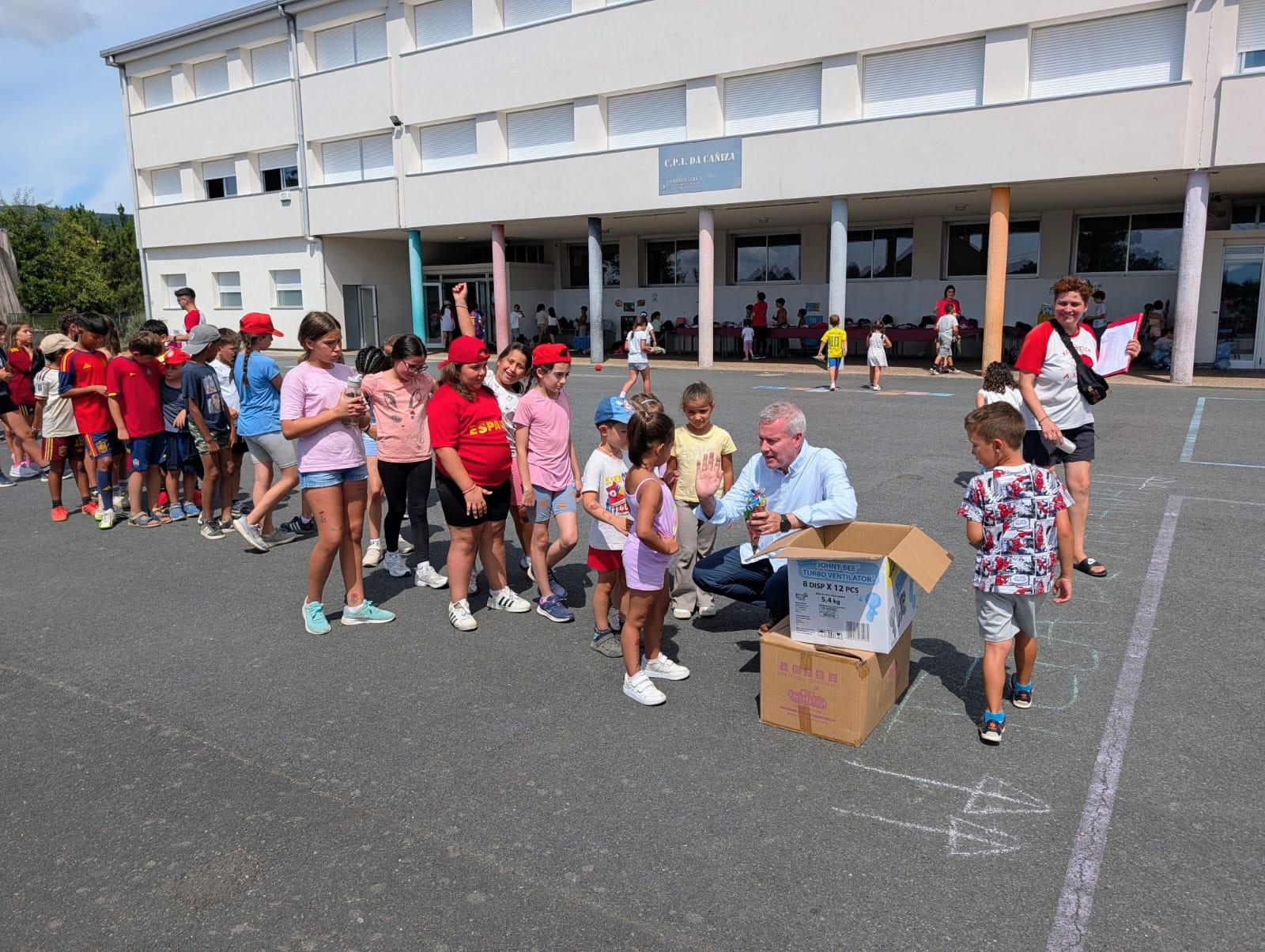 Visita do Alcalde aos nenos e nenas do Campamento Urbano 2026