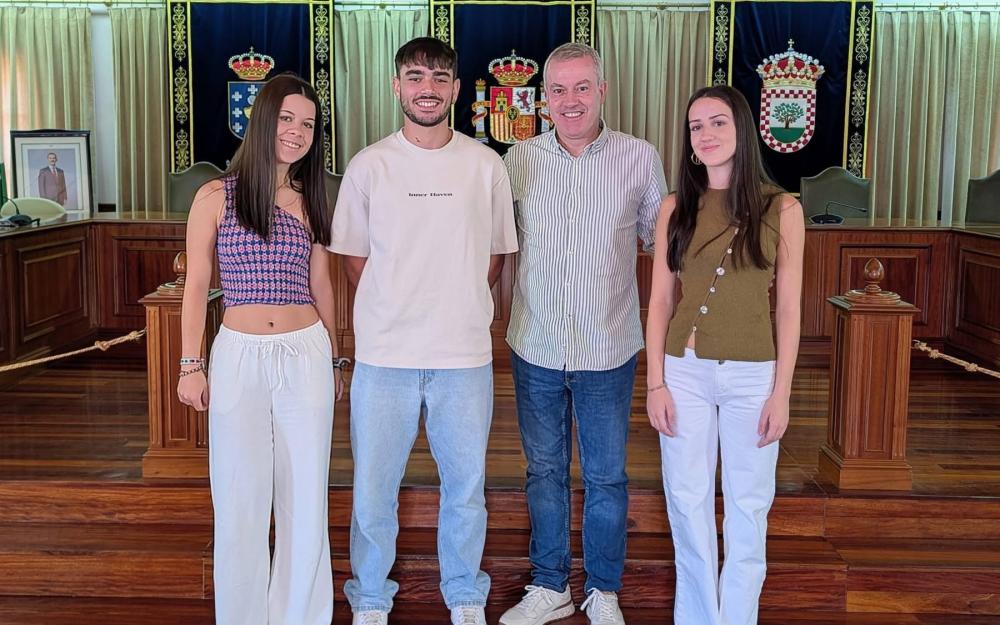 Recepción ao alumnado do IES da Caniza distinguido cos premios MEGAU 2026