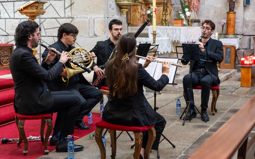 Este domingo a Igrexa Parroquial Santa Teresa da Cañiza acolleu o concerto do QUINTETO ZÉPHYROS da Escola Superior de Música Reina Sofía