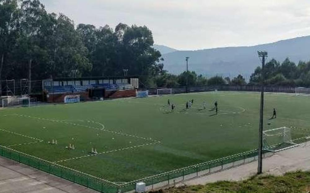 campo de fútbol das Augas Ferreas onde se disputará o Torneo de Veteranos Concello da Cañiza os días 6 e 7 de agosto