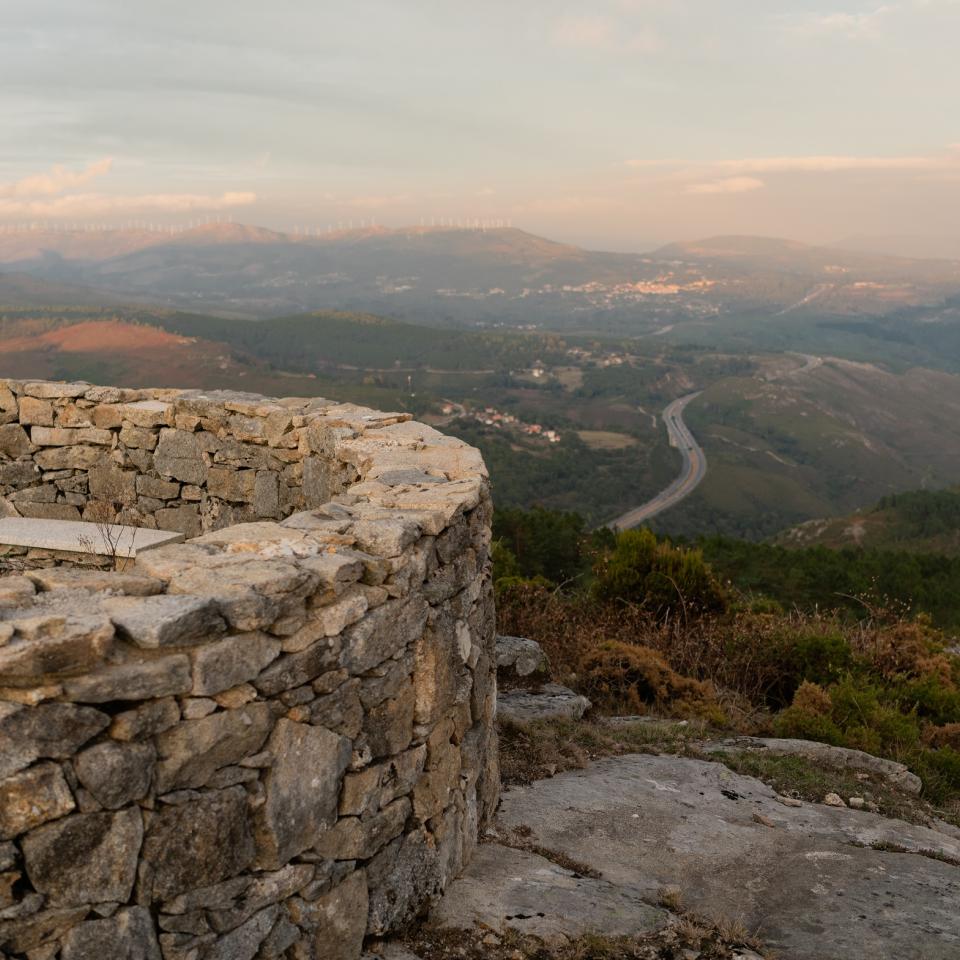 Vista da Cañiza dende o mirador do Alto da PAradanta