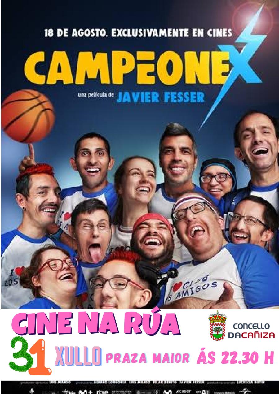 Cine na rúa coa proxección da película CAMPEONEX 2»
